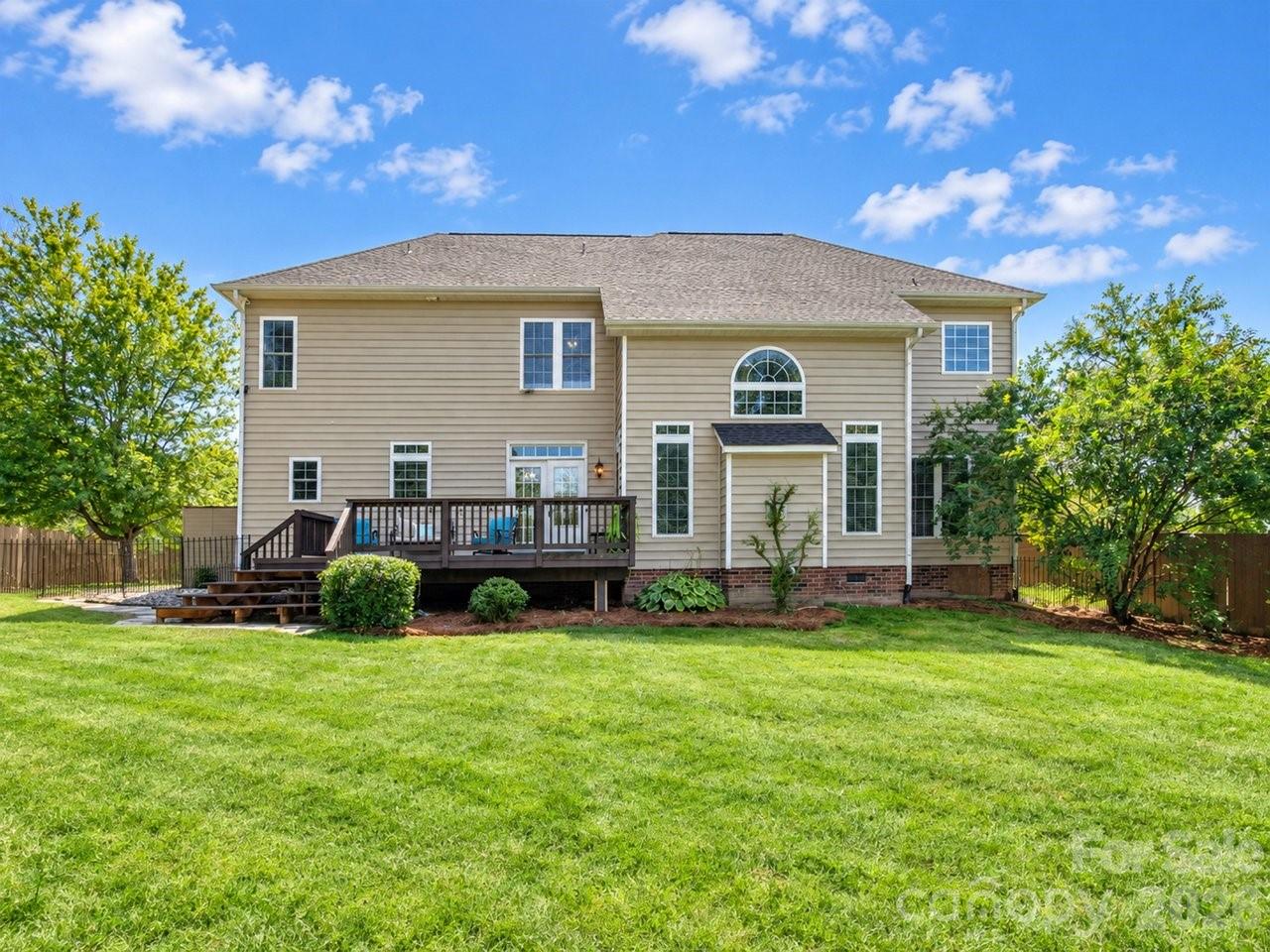 main property photo 45