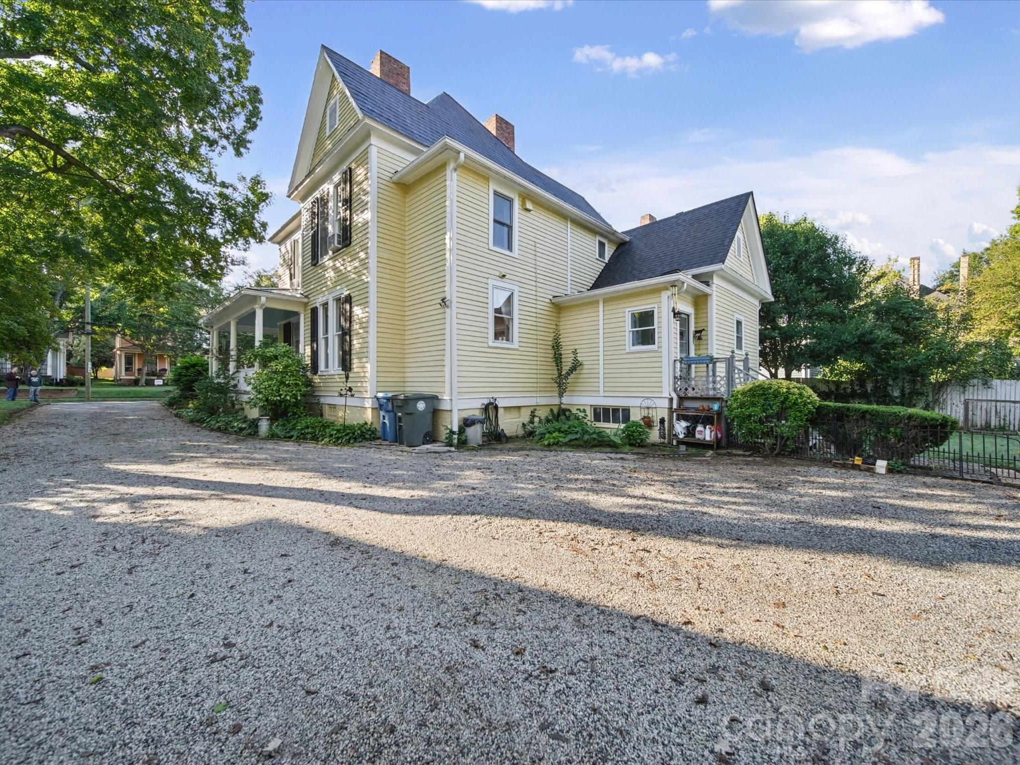 main property photo 34