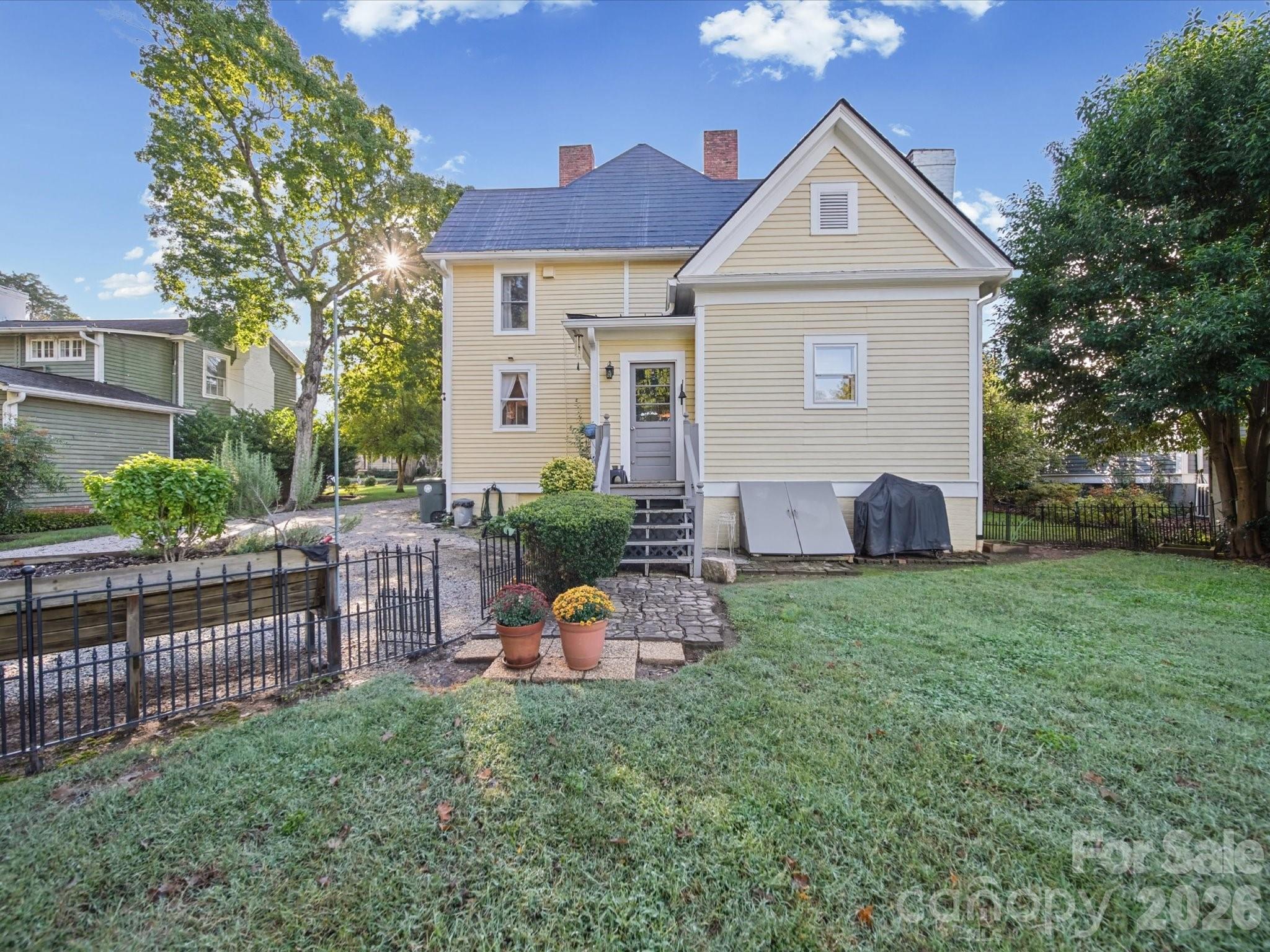 main property photo 36
