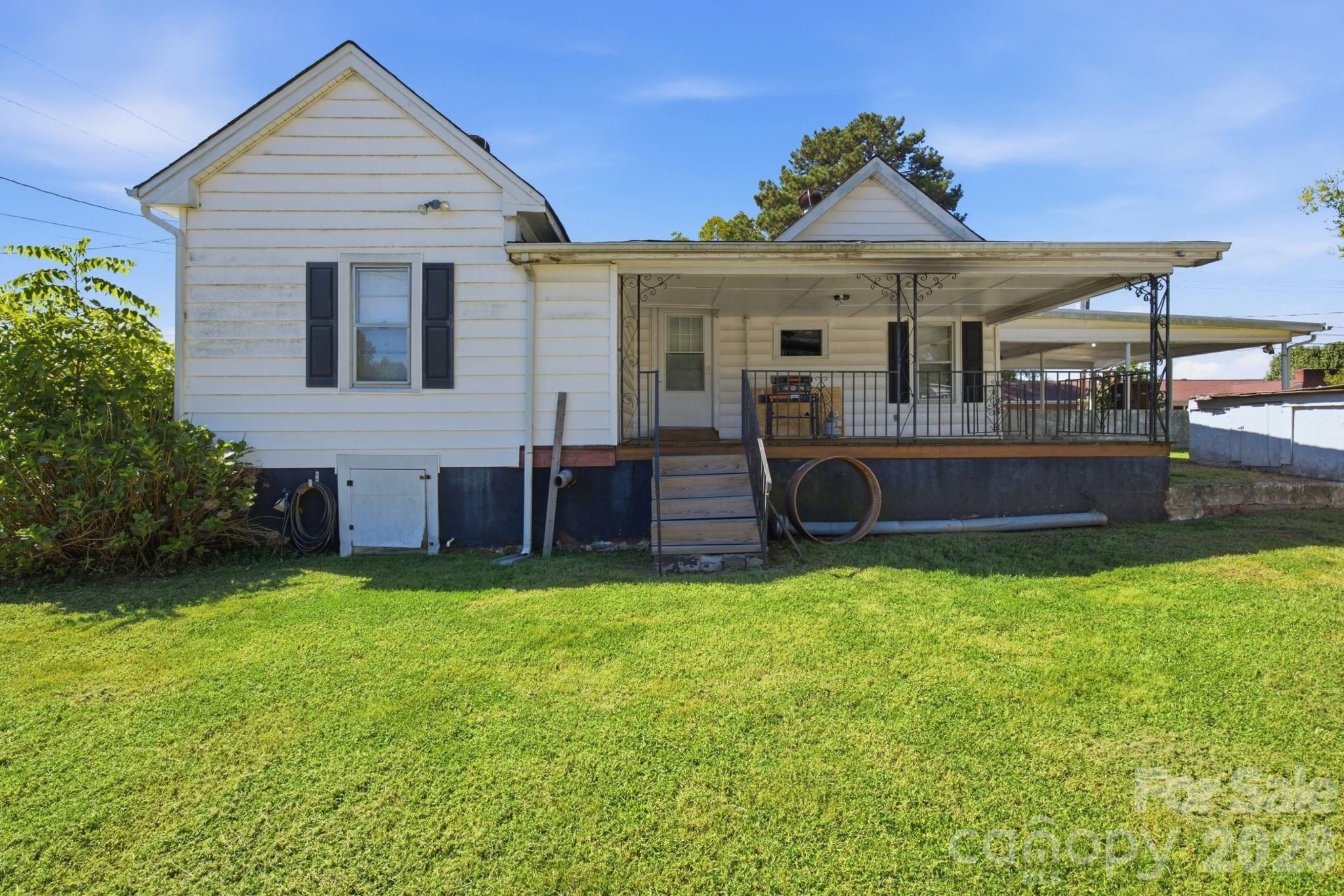 main property photo 18