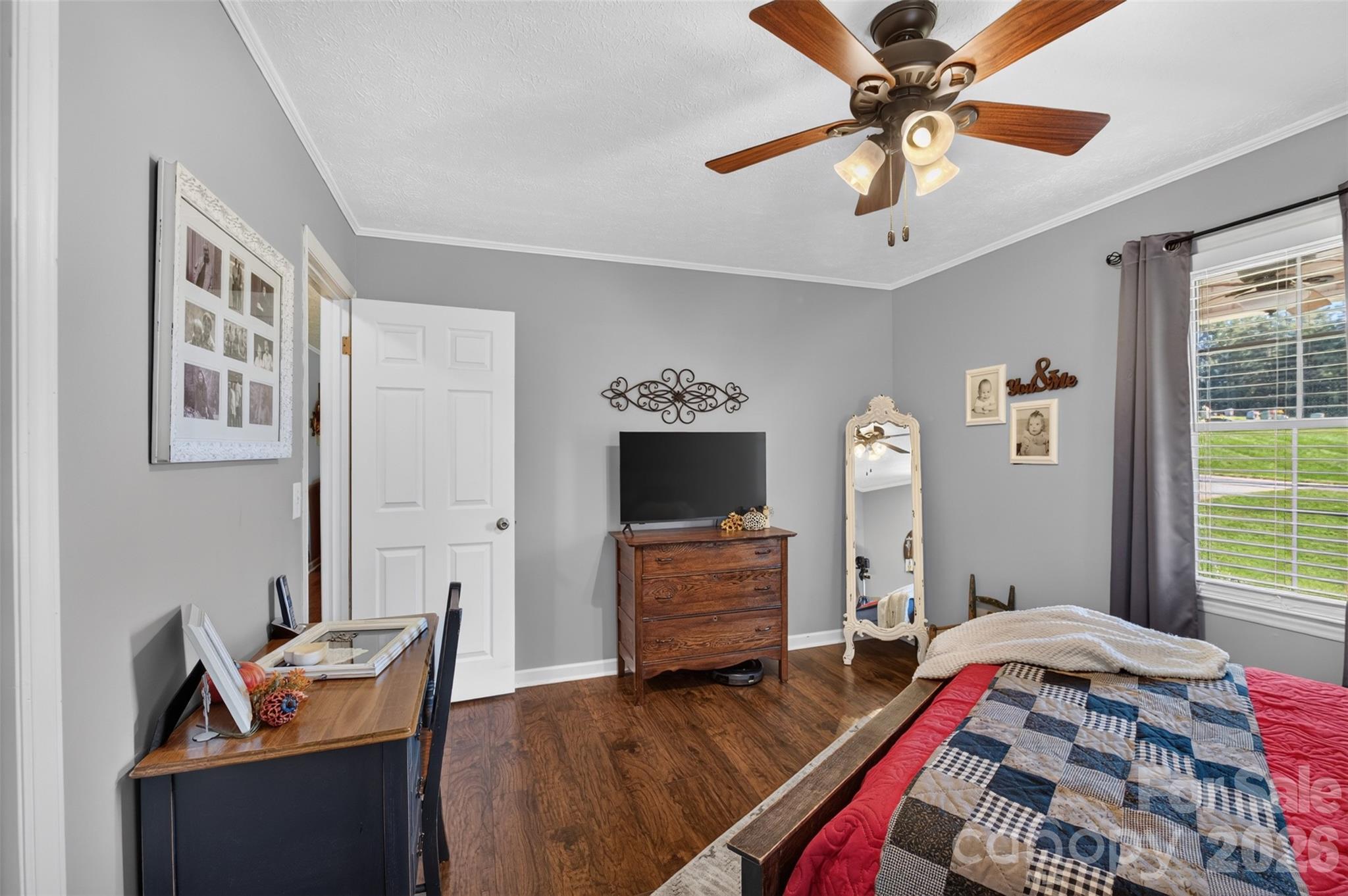 main property photo 12
