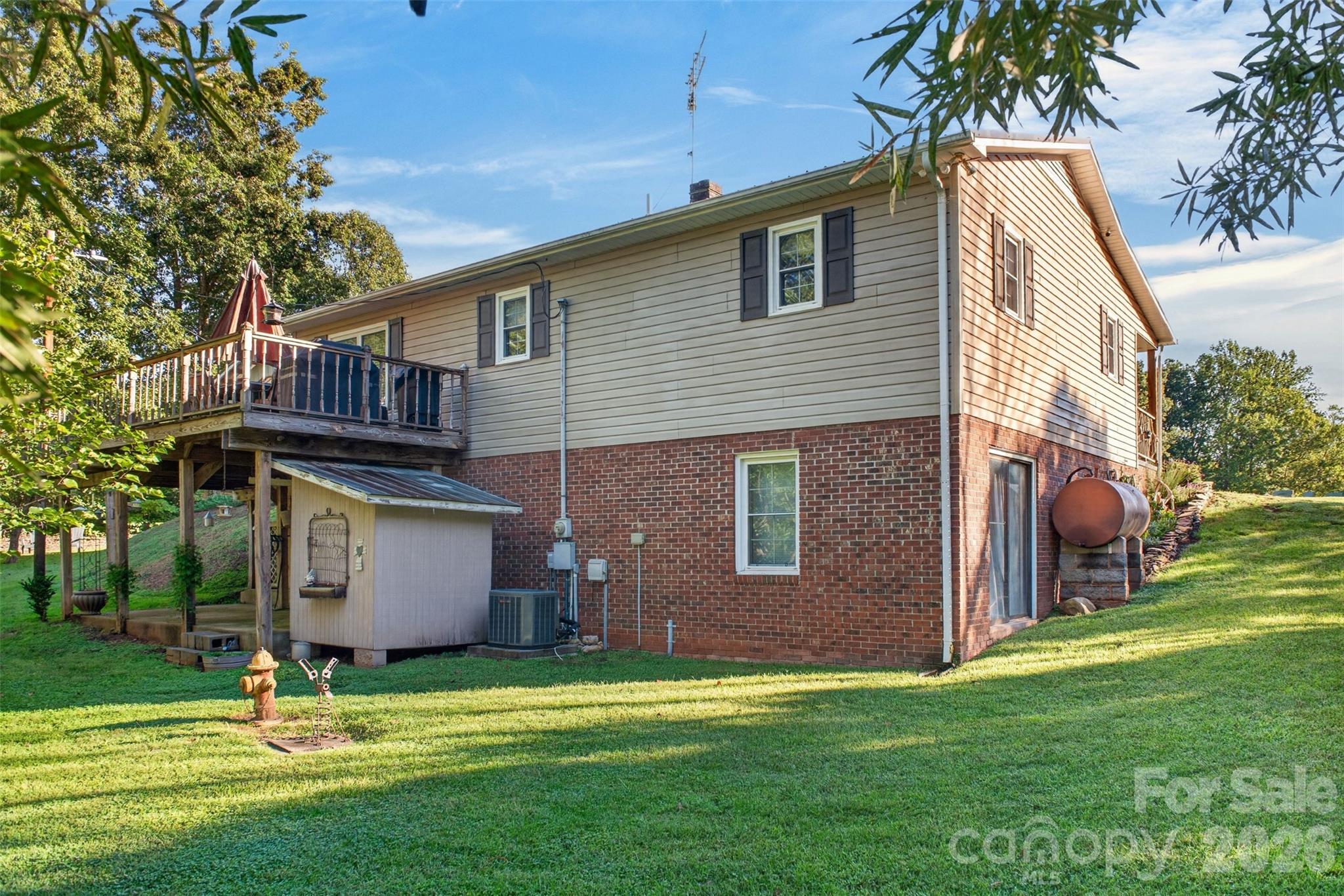 main property photo 18