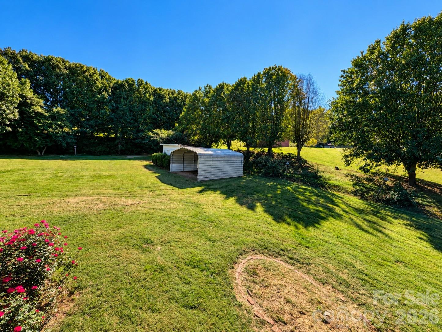 main property photo 37