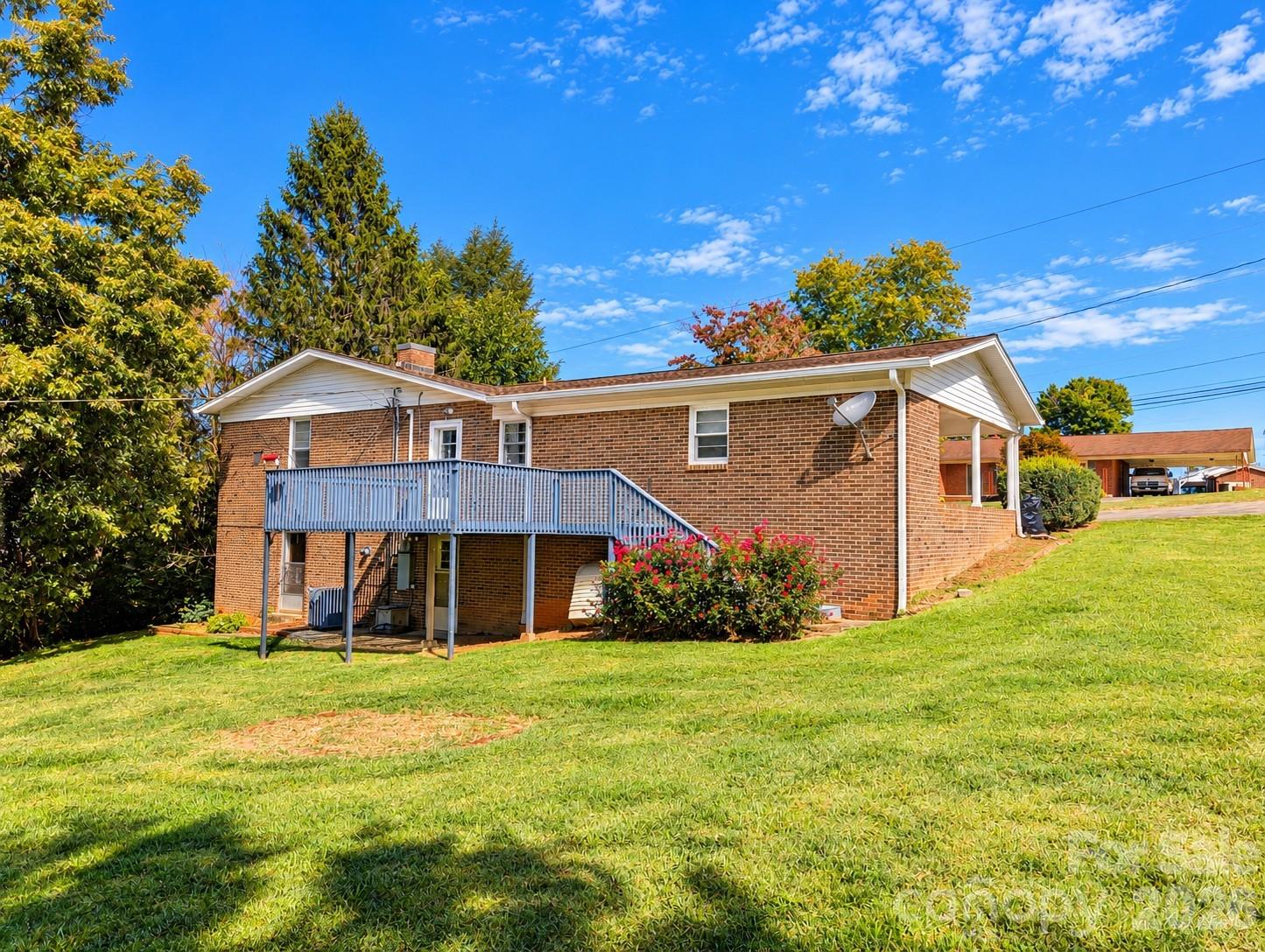 main property photo 40