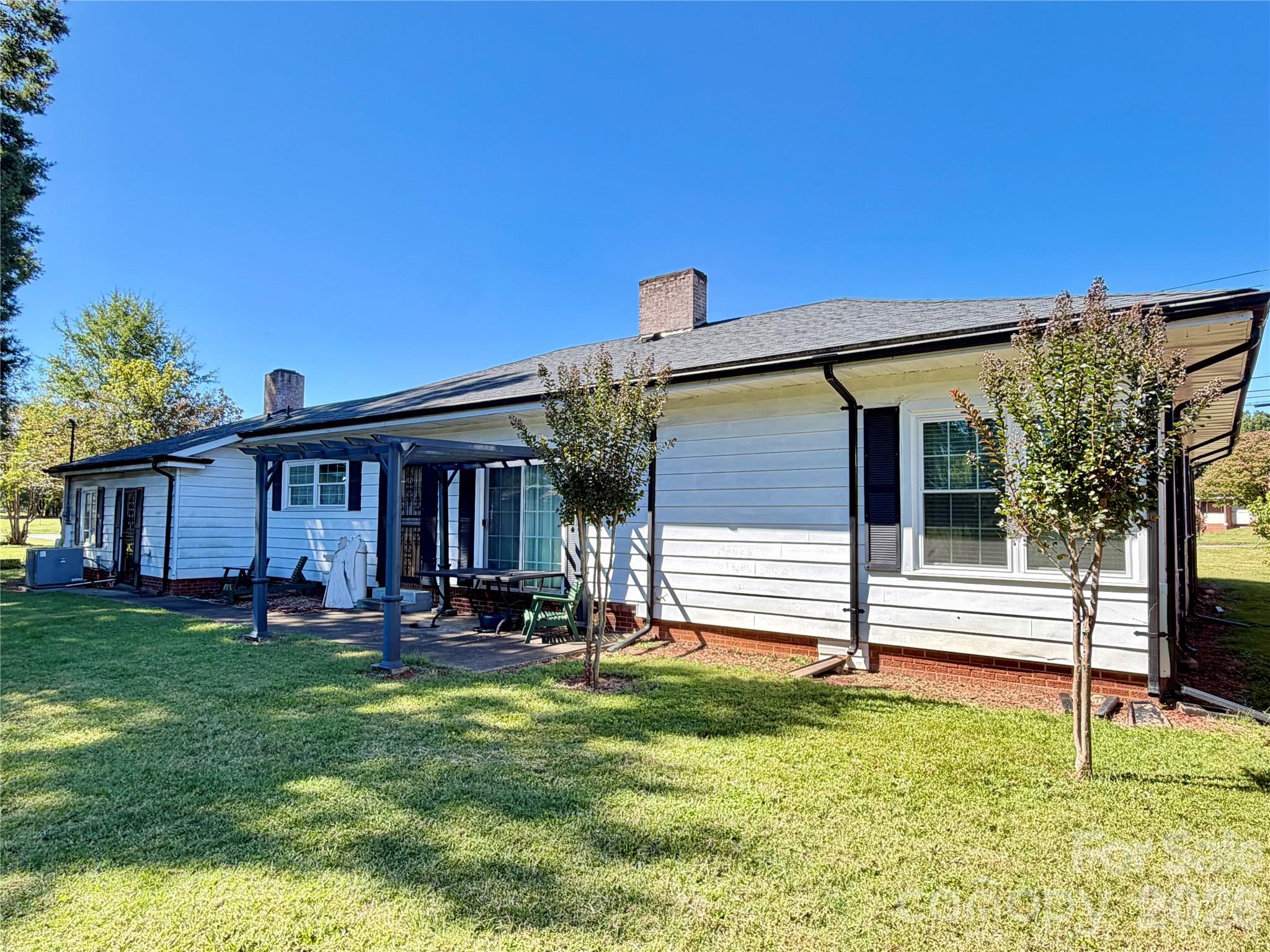 main property photo 24
