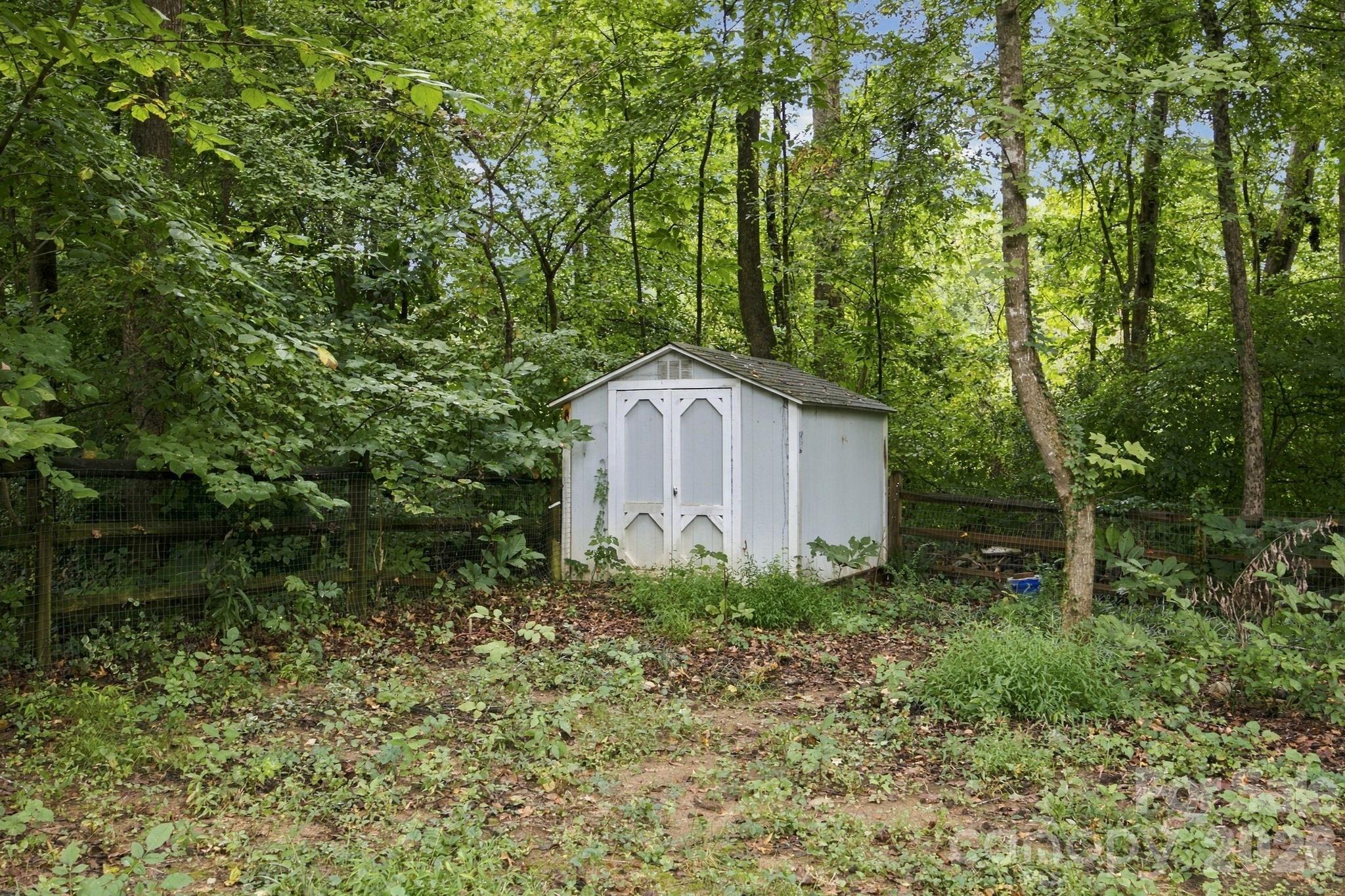 main property photo 27