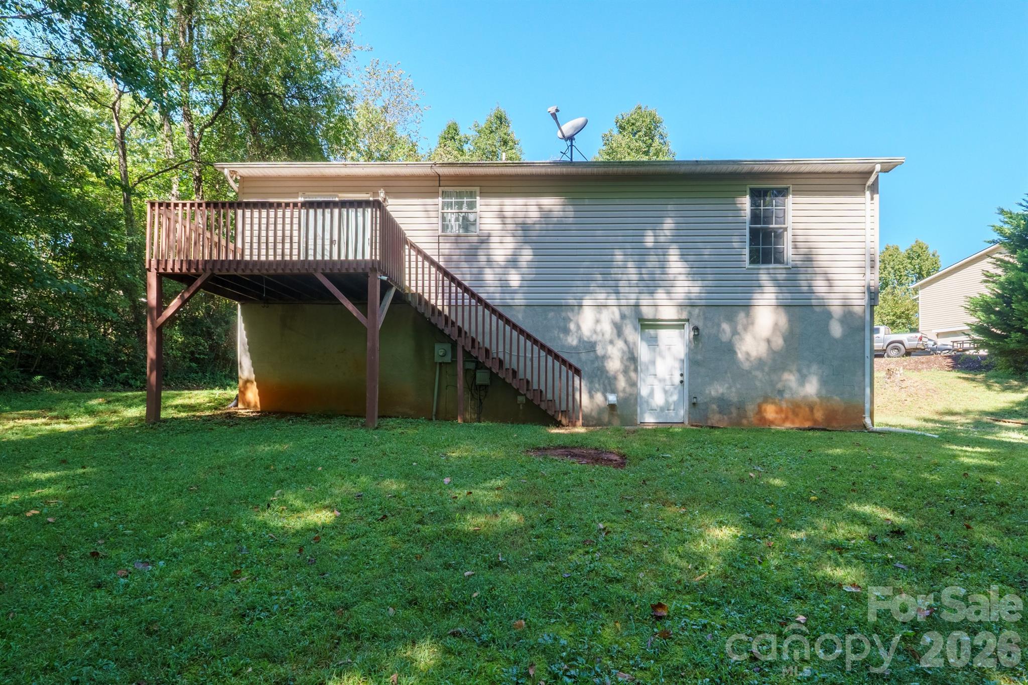 main property photo 4