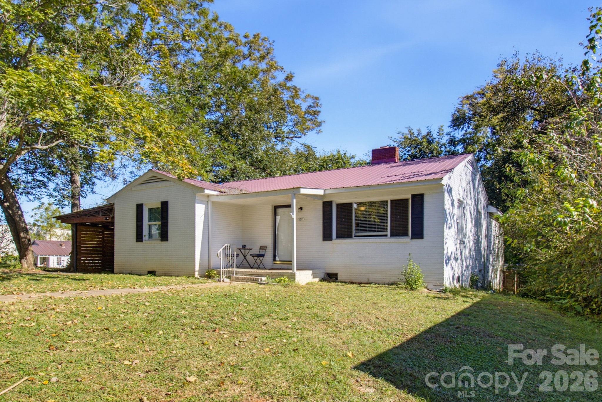main property photo 3