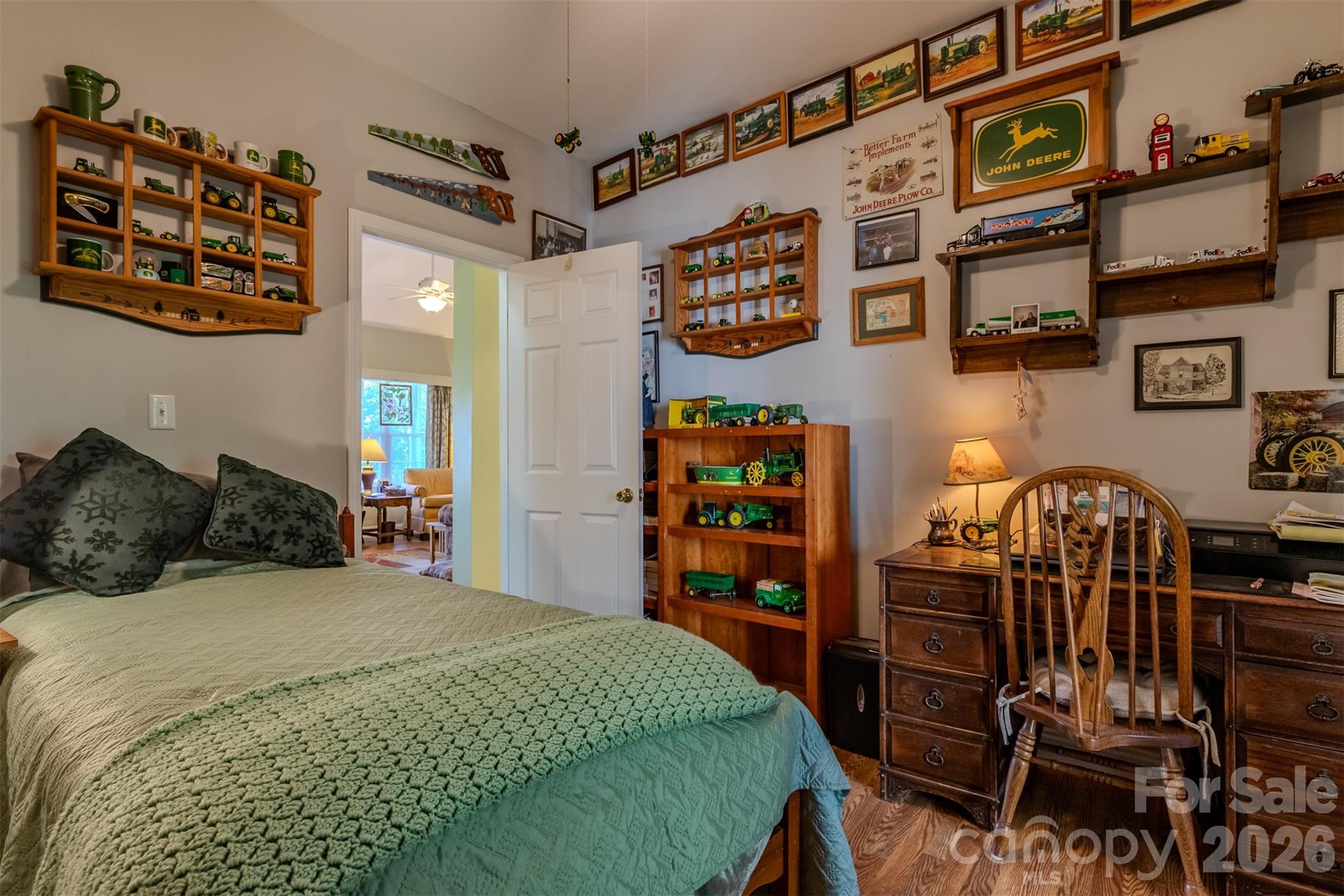 main property photo 27