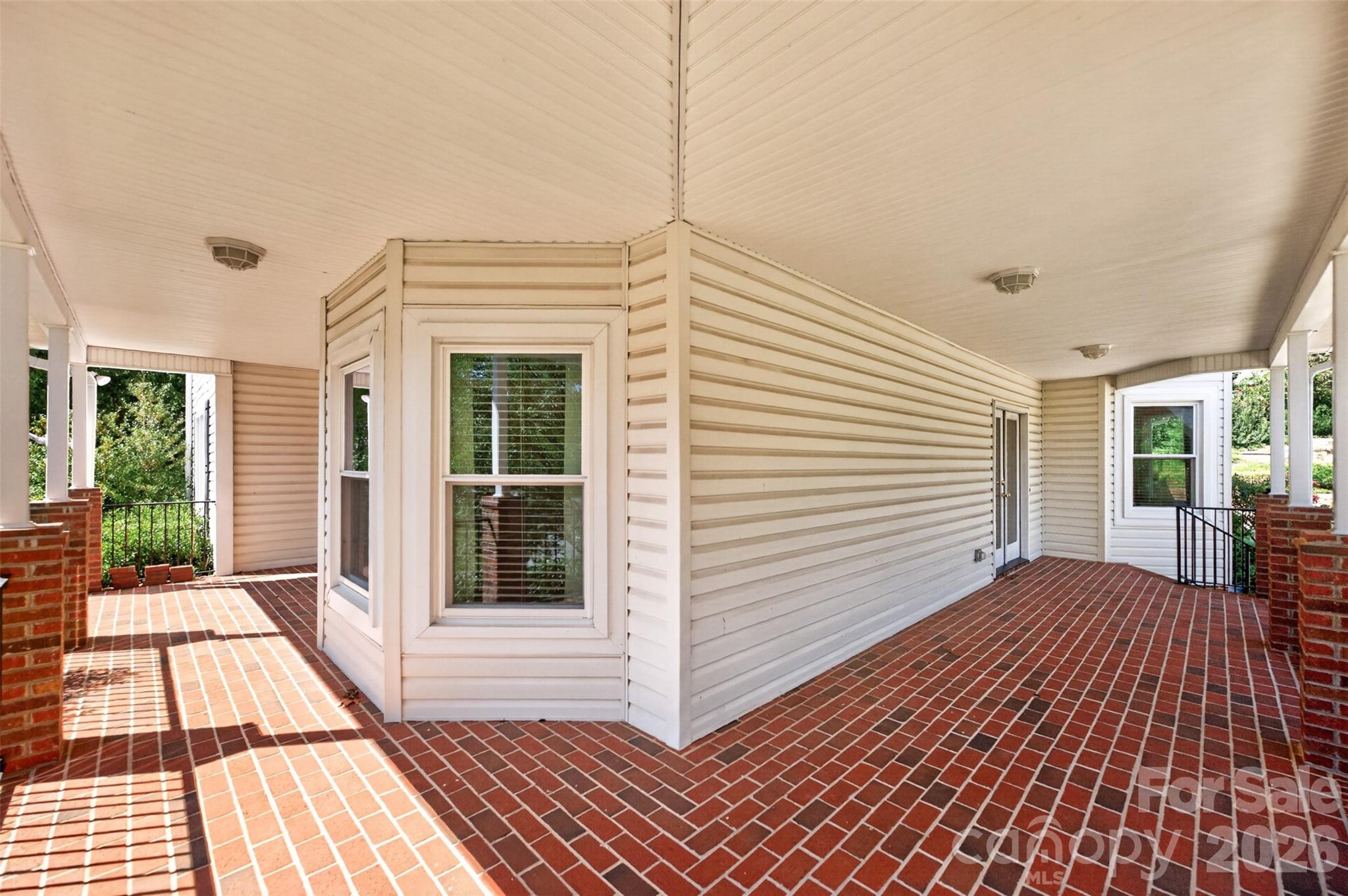 main property photo 41