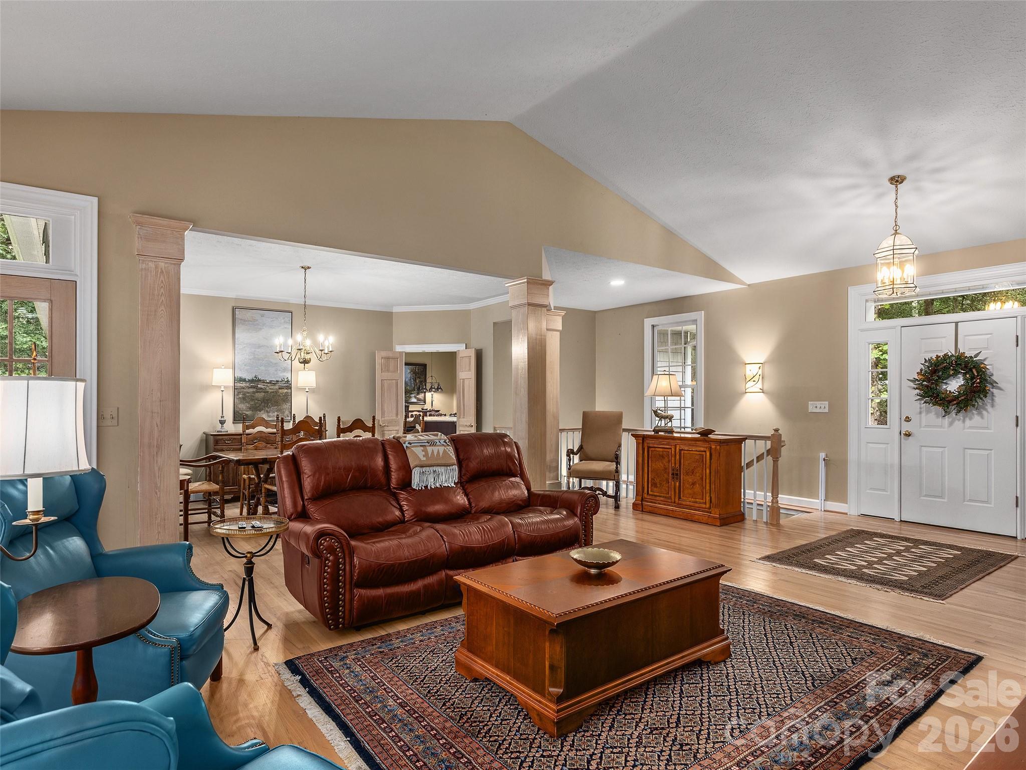main property photo 9