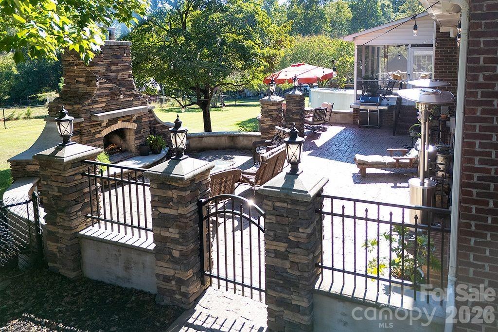 main property photo 44