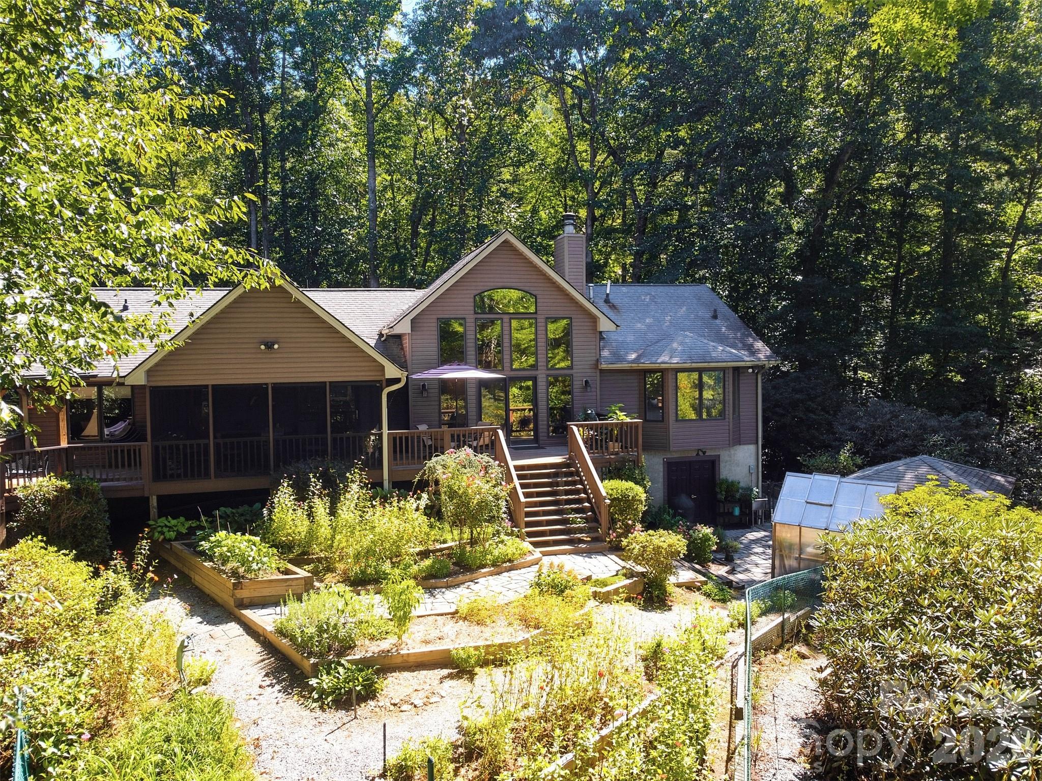 main property photo 44