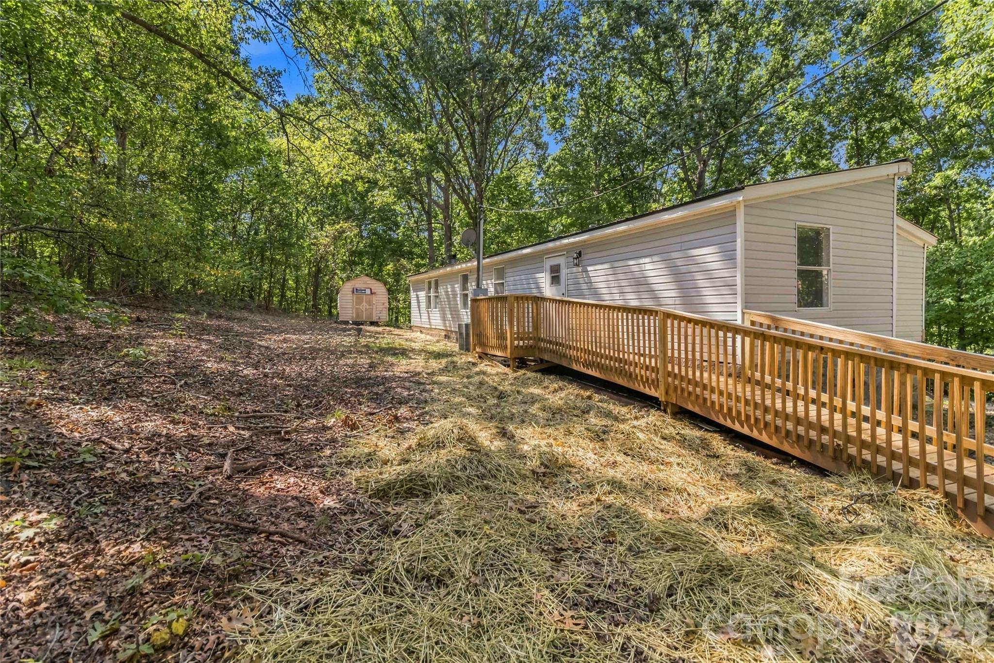 main property photo 30