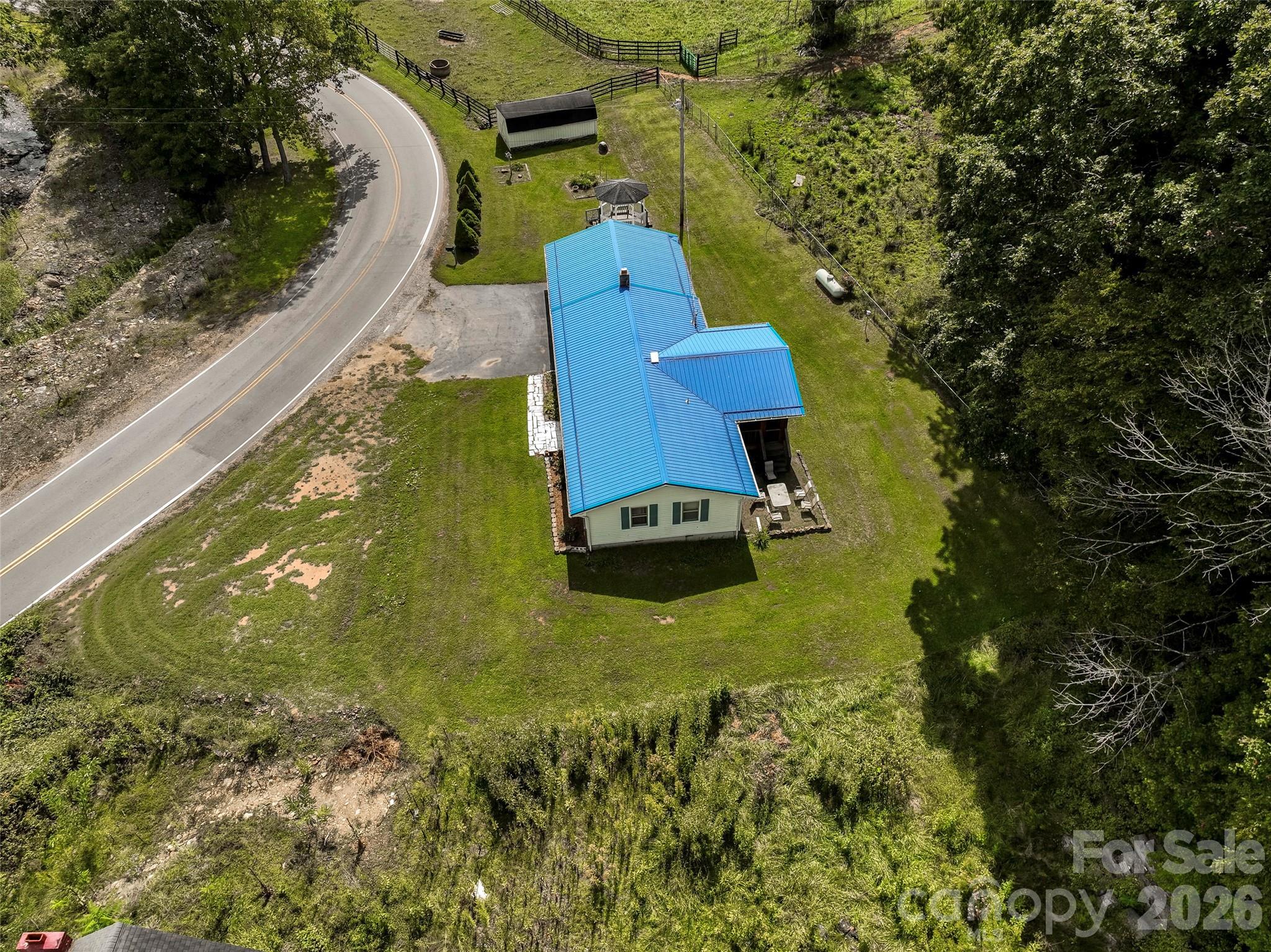 main property photo 30