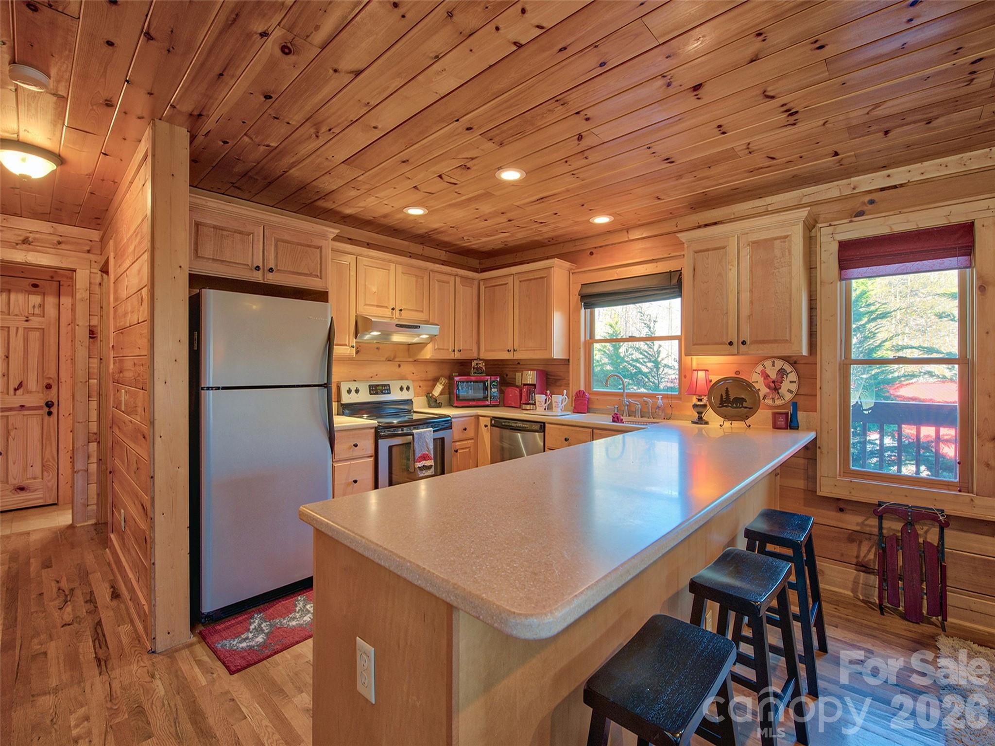 main property photo 15