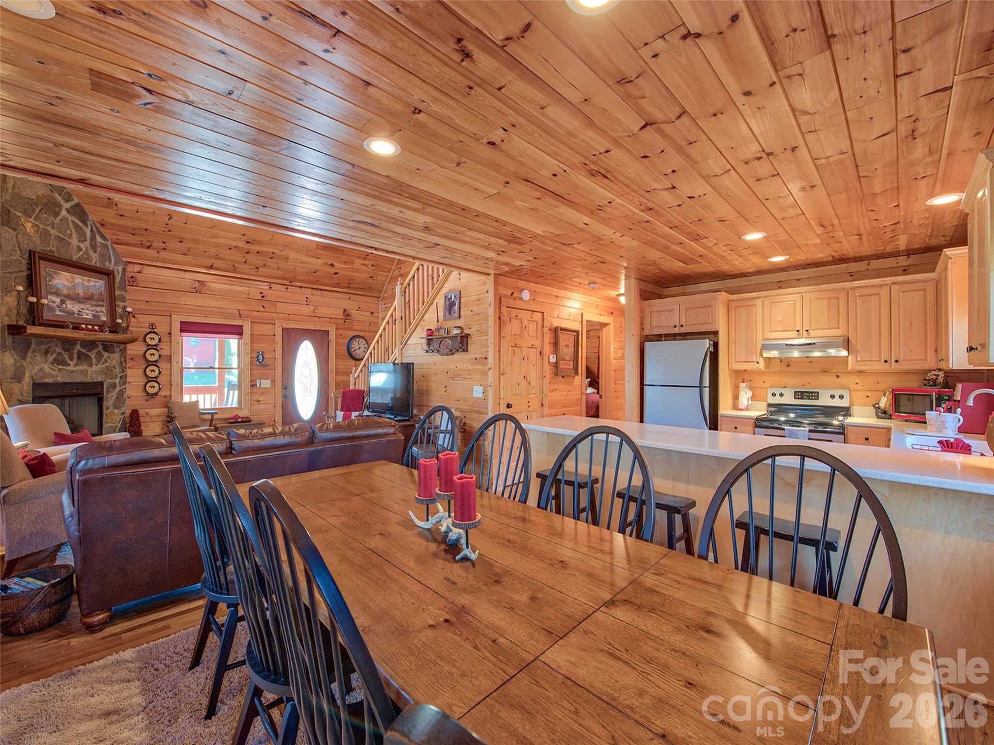 main property photo 18