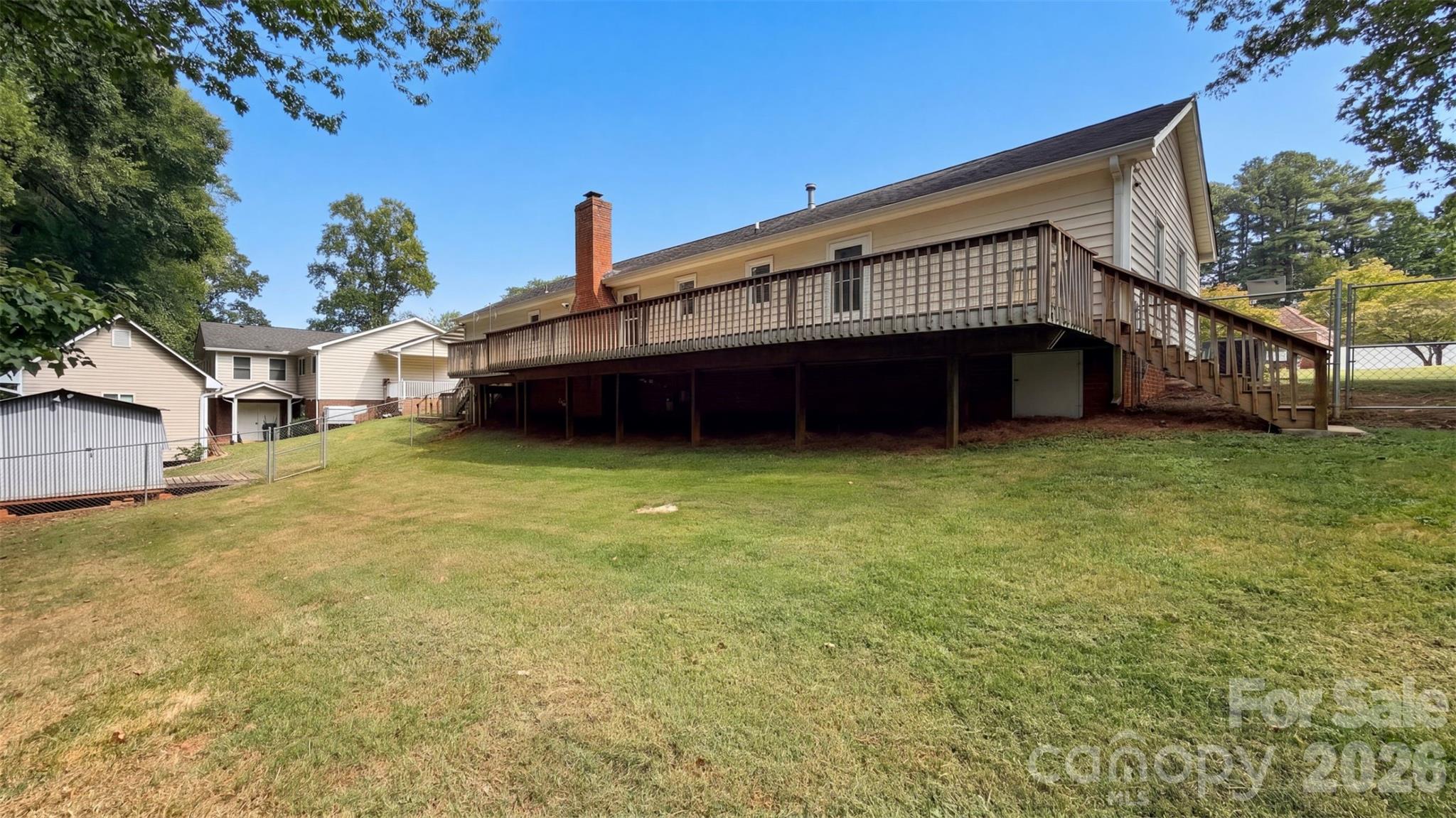 main property photo 4