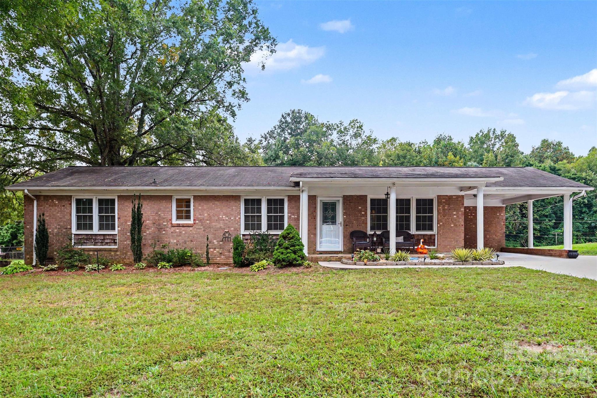 main property photo 0