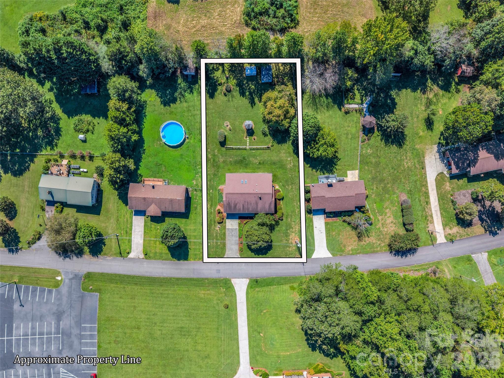 main property photo 41