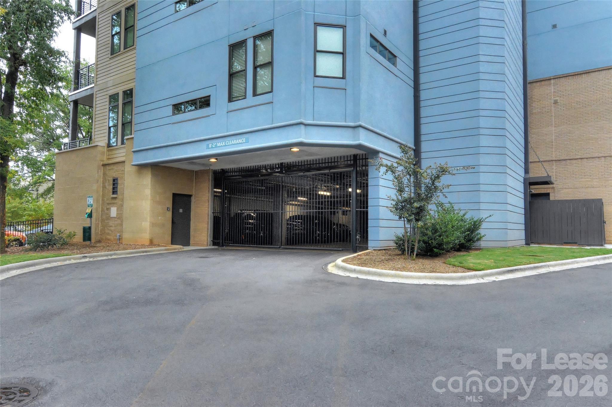 main property photo 30