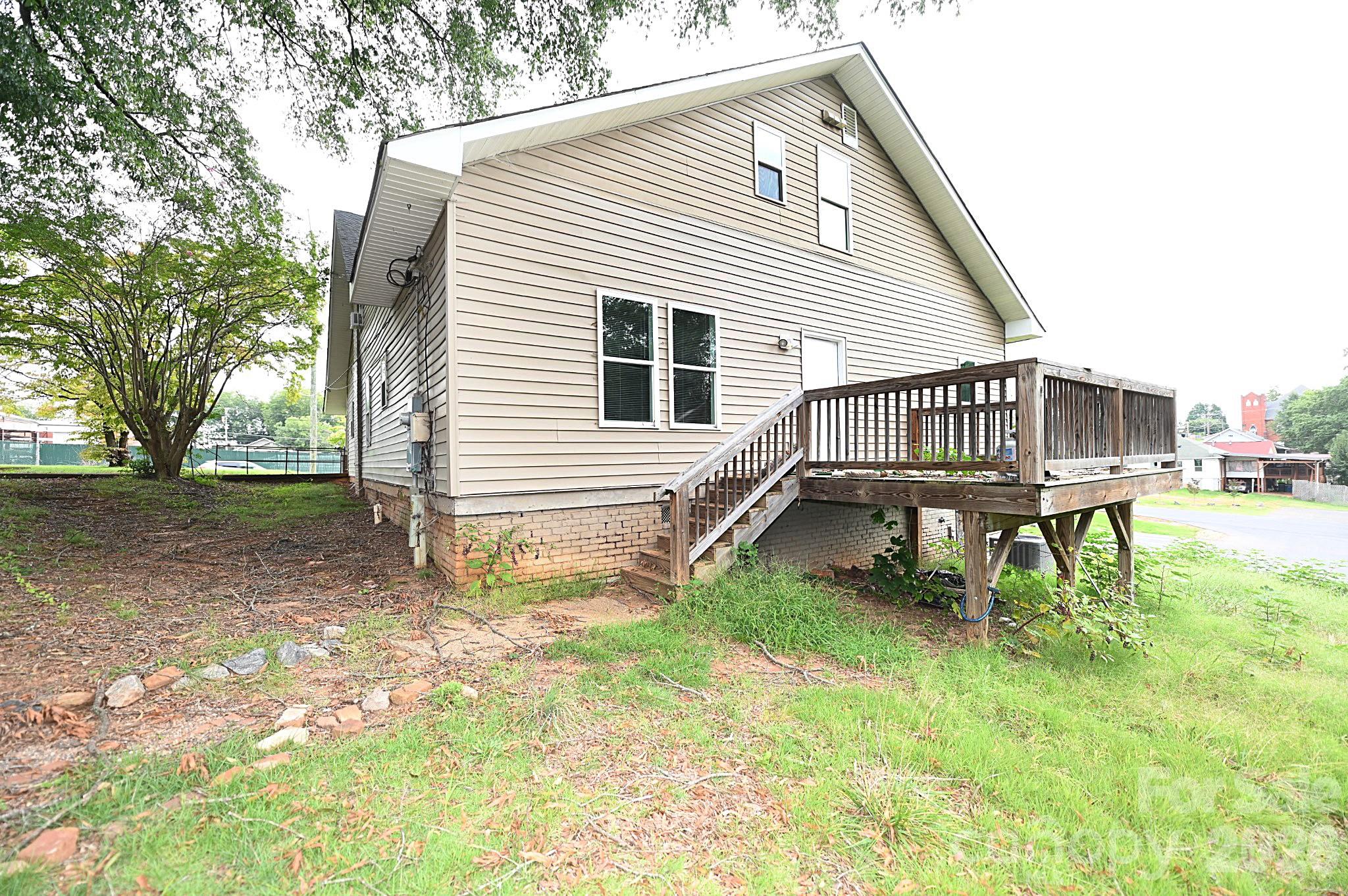 main property photo 20