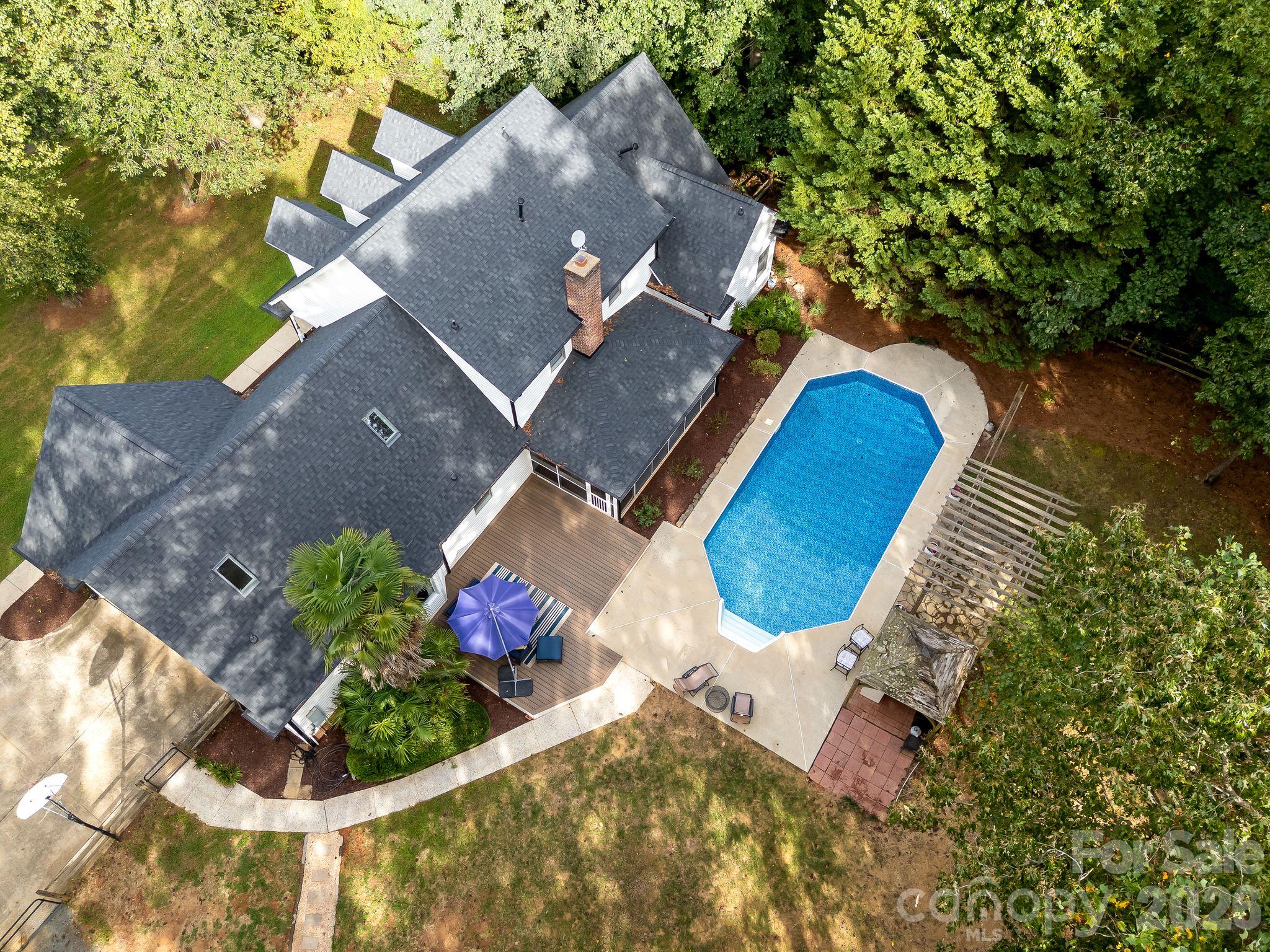 main property photo 45