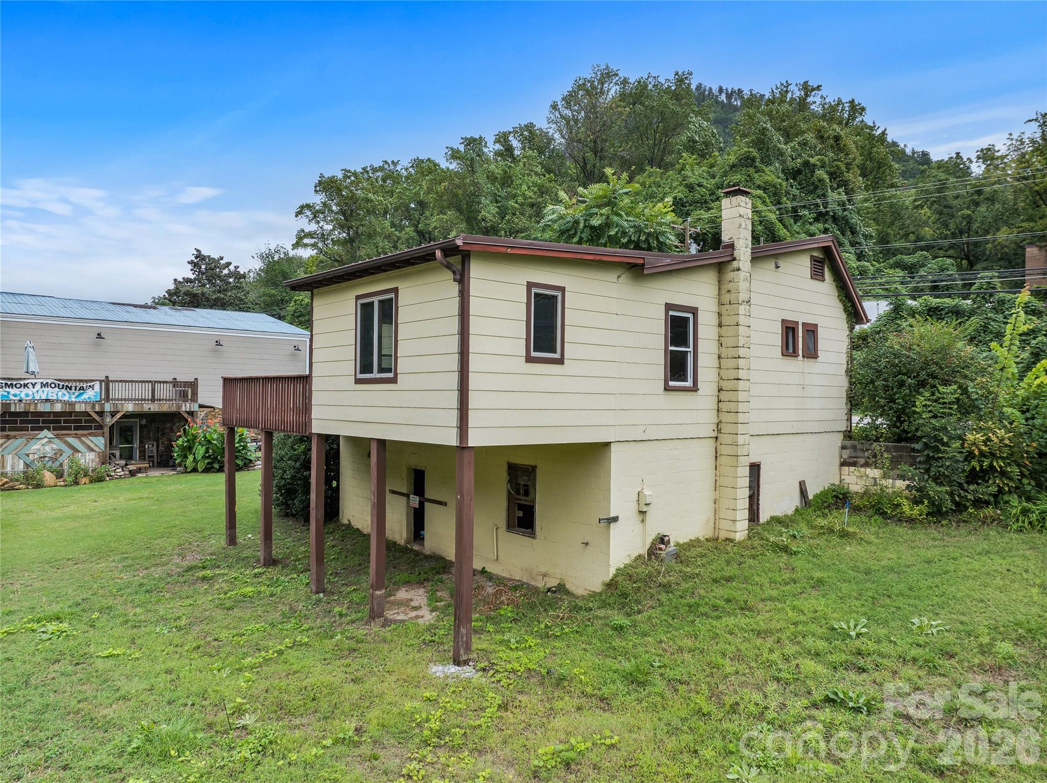 main property photo 8