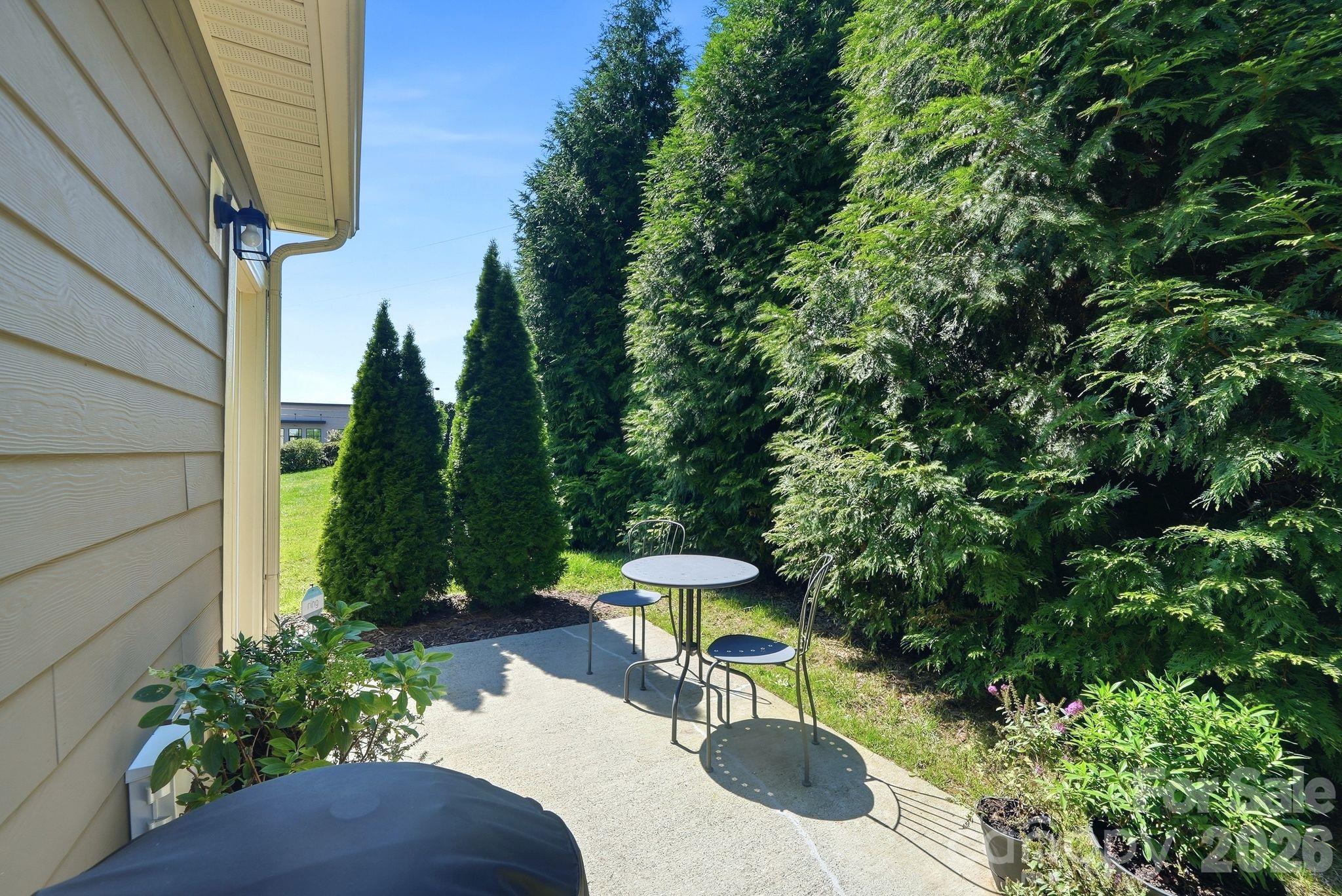 main property photo 31