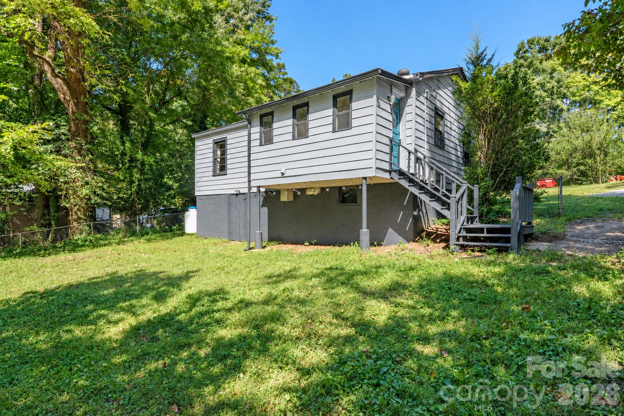 main property photo 24