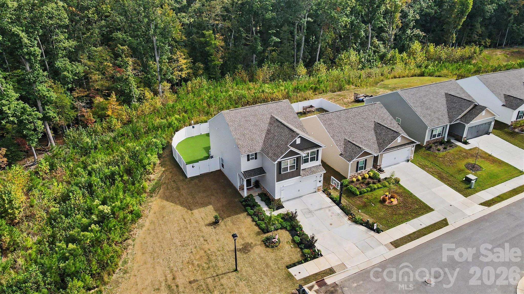 main property photo 28