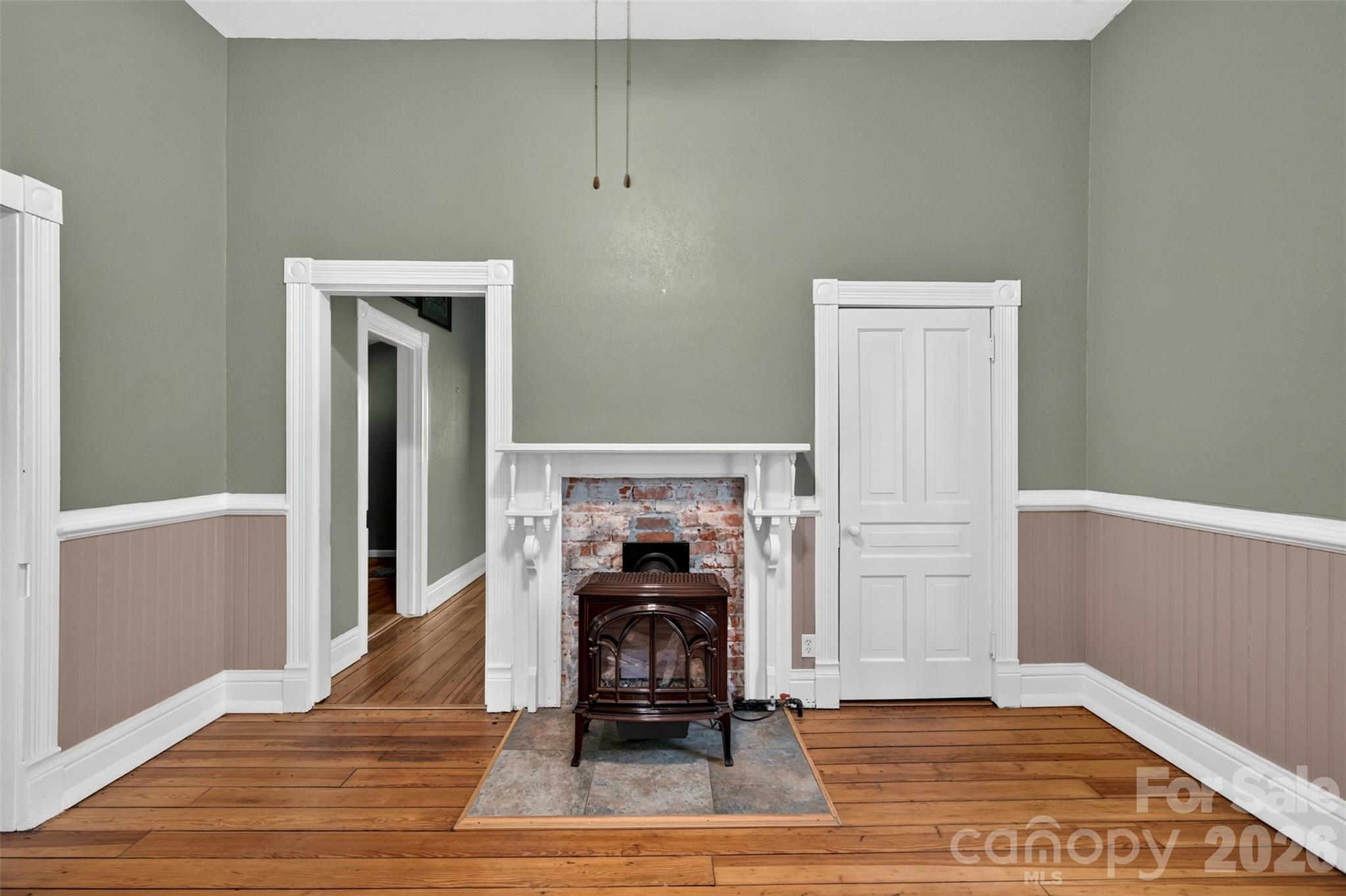 main property photo 17