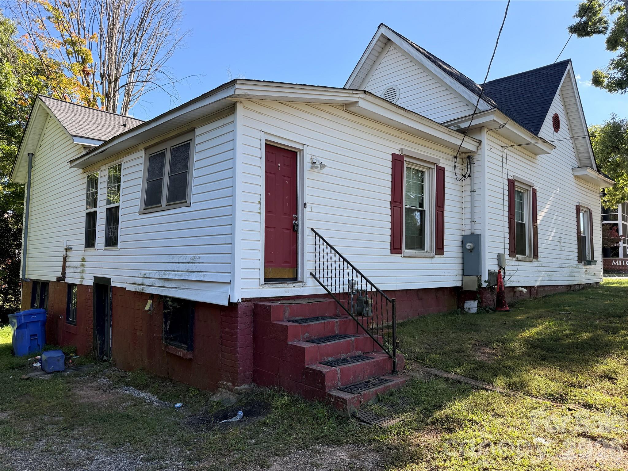 main property photo 10