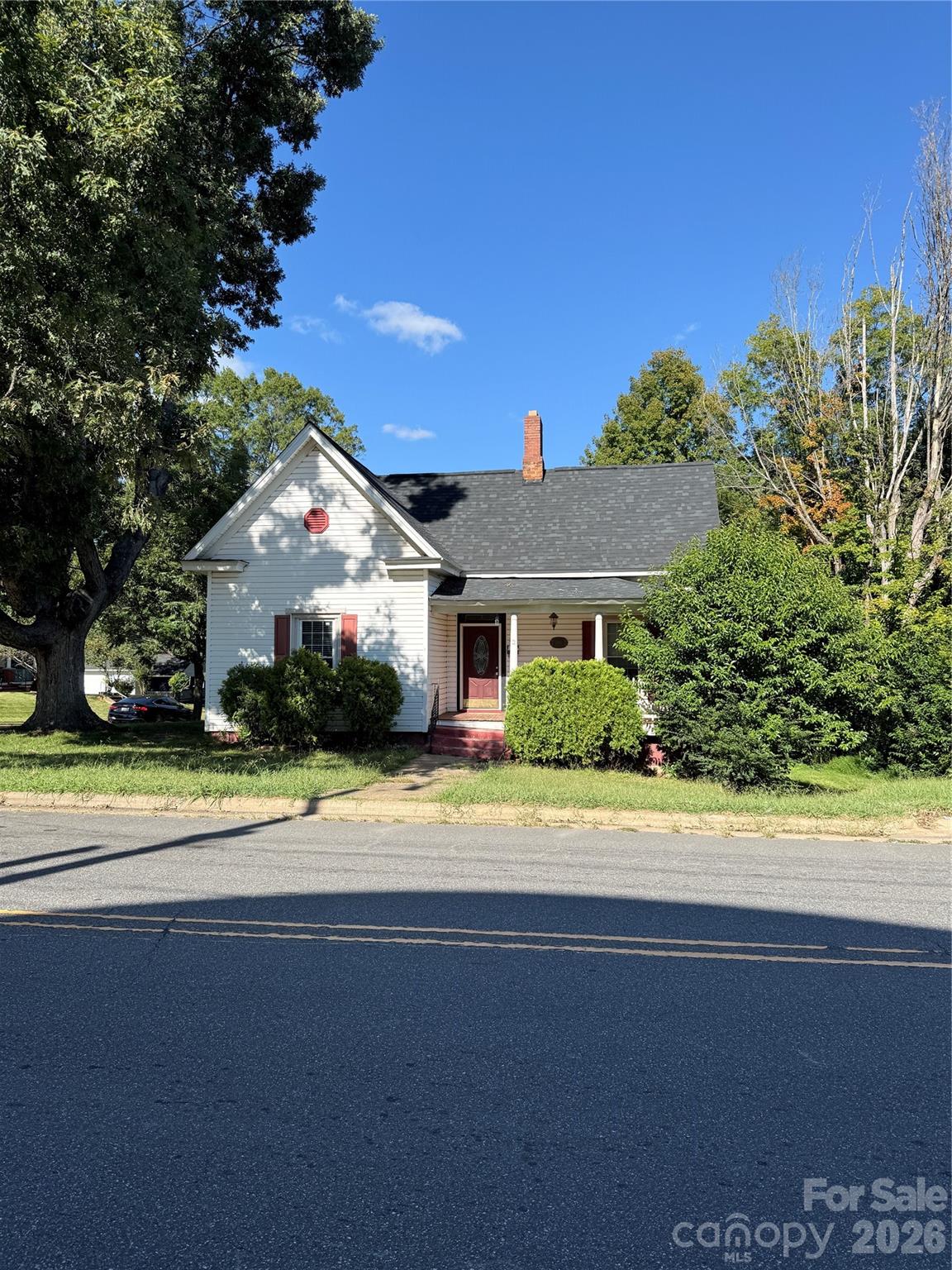 main property photo 3