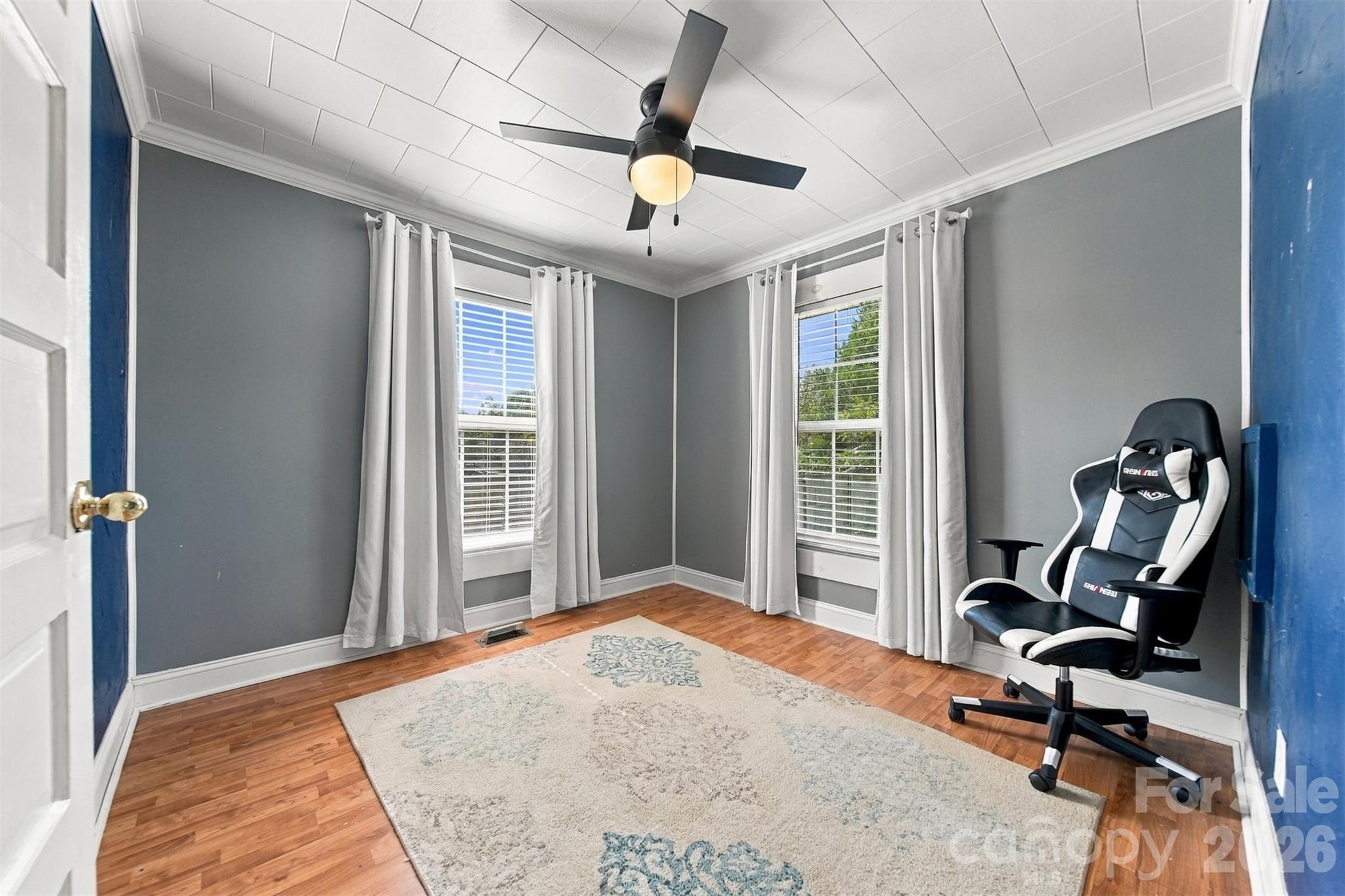 main property photo 7