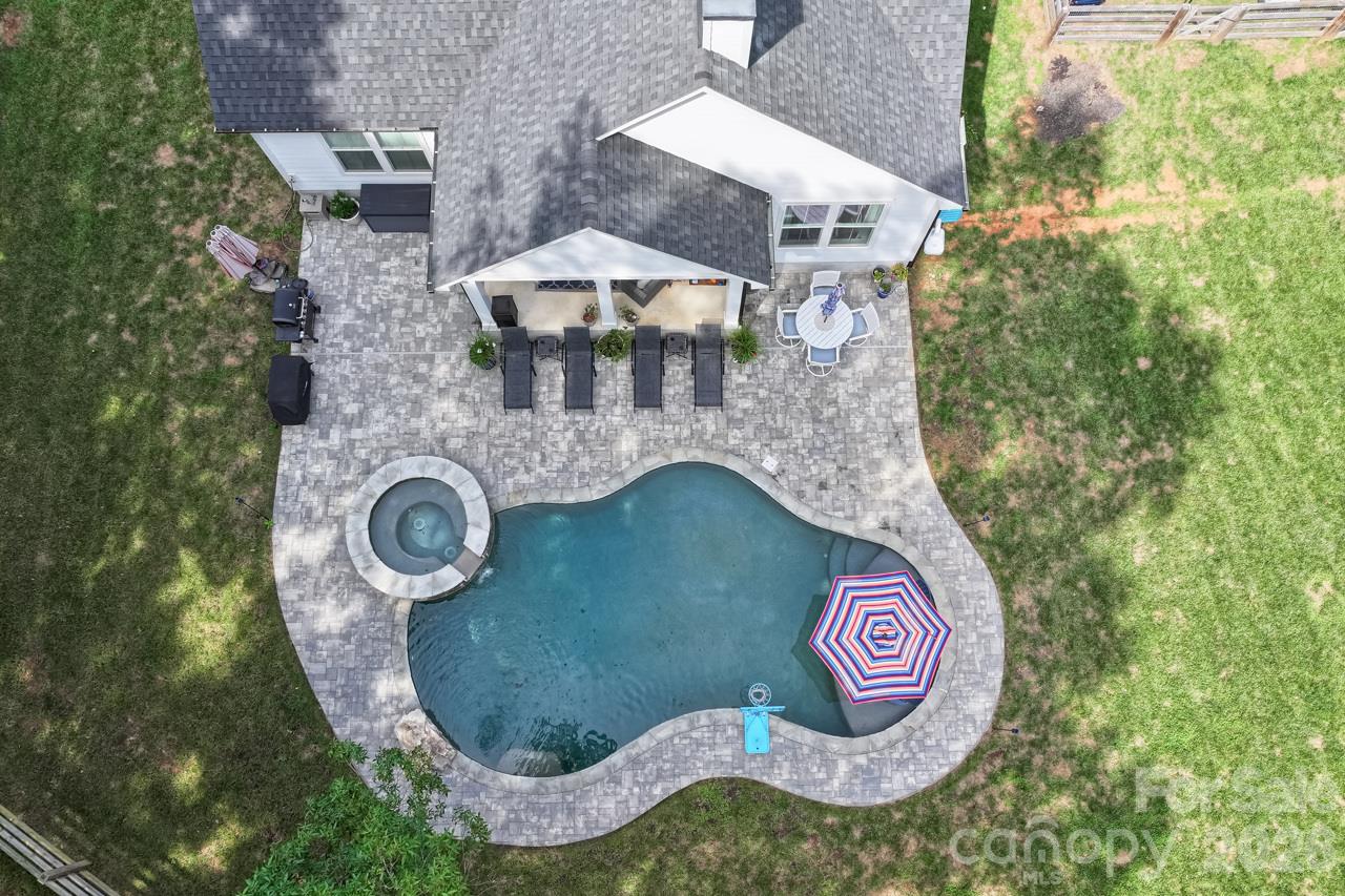 main property photo 43