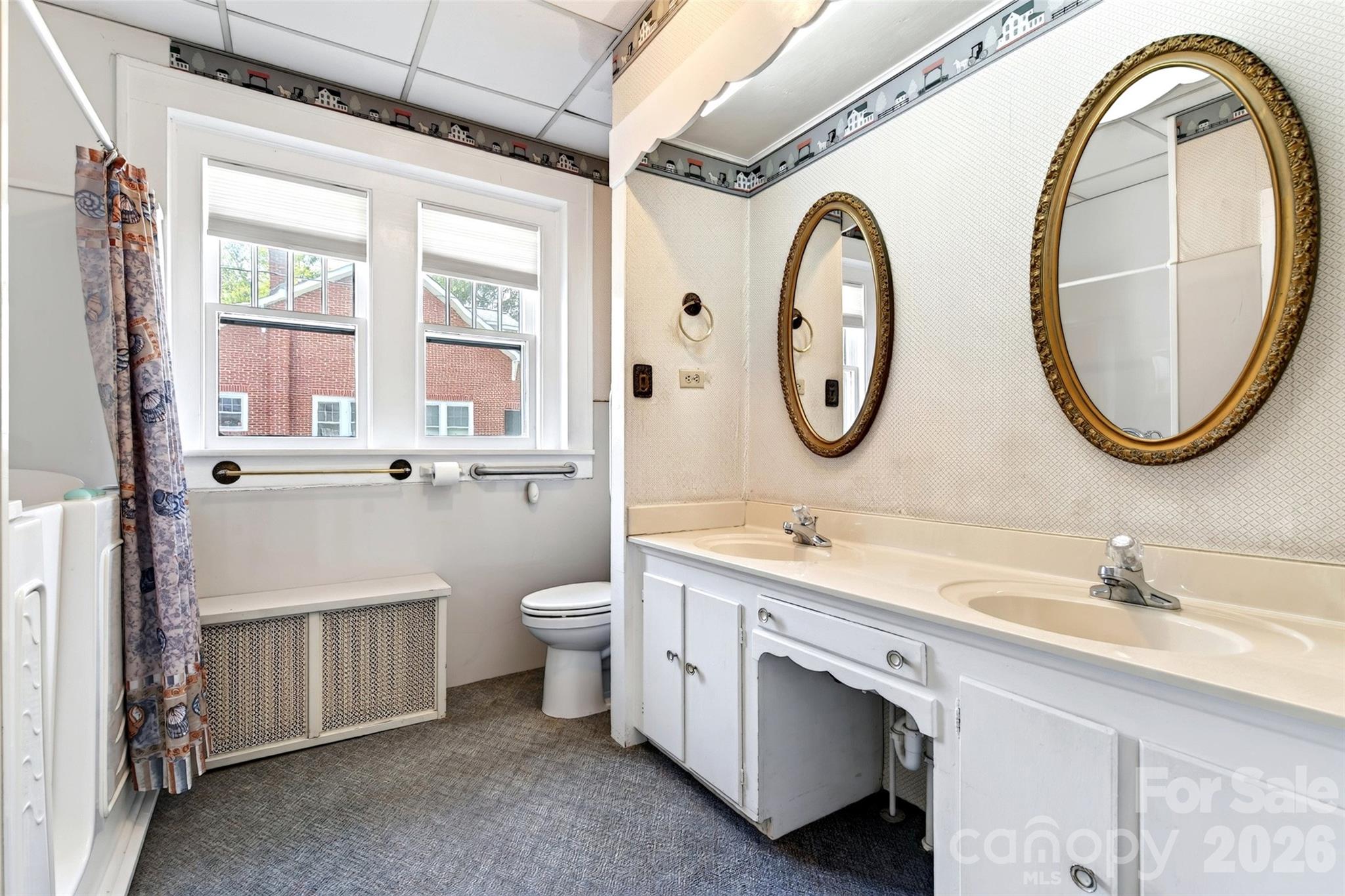 main property photo 18