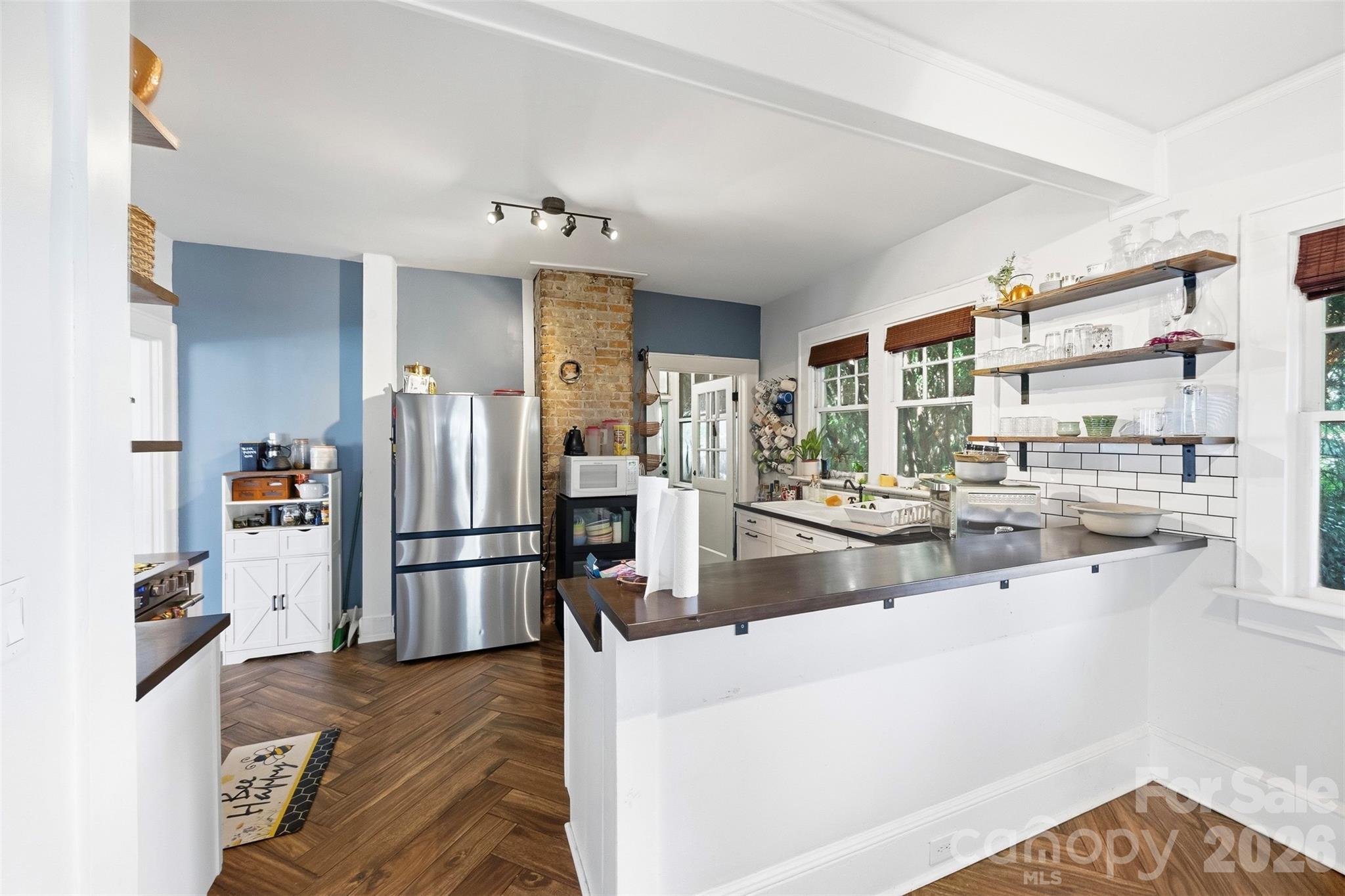 main property photo 13