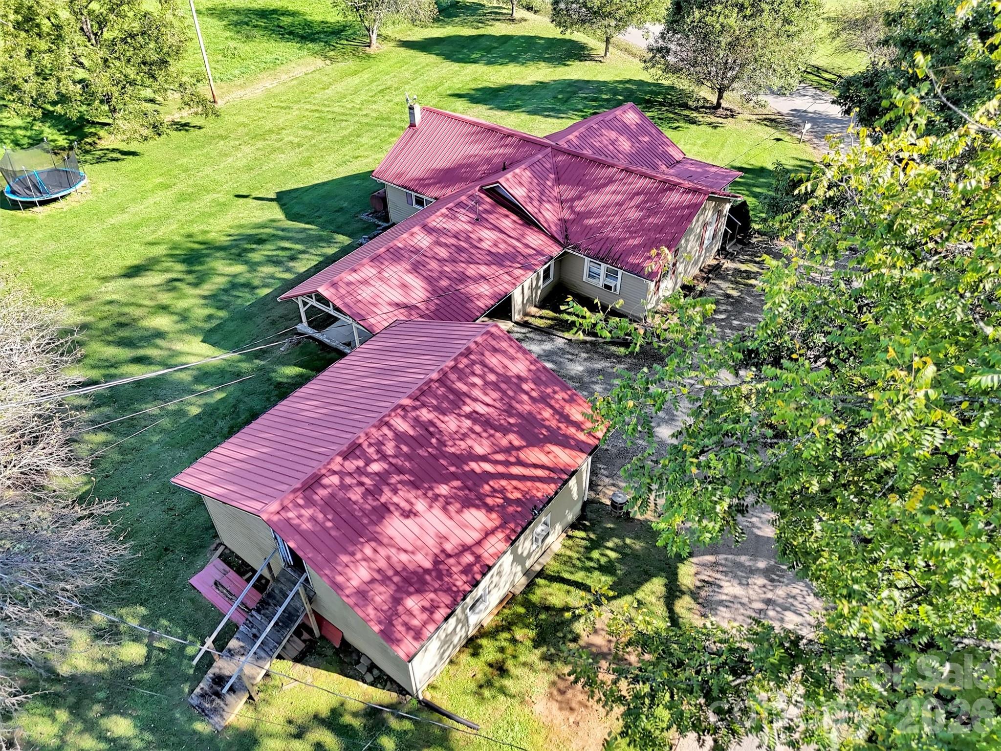 main property photo 32
