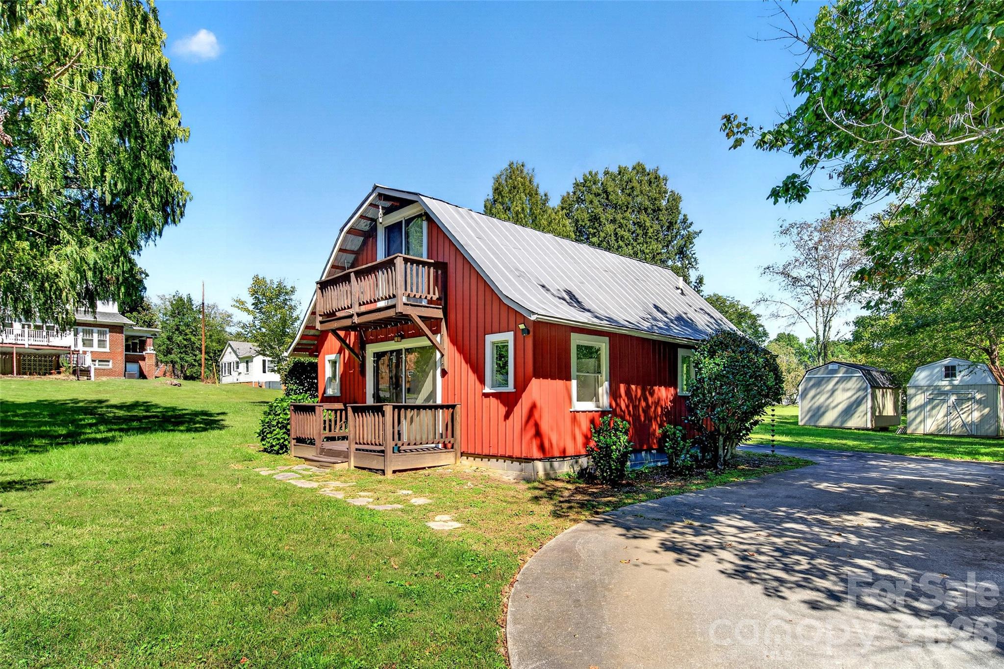 main property photo 36