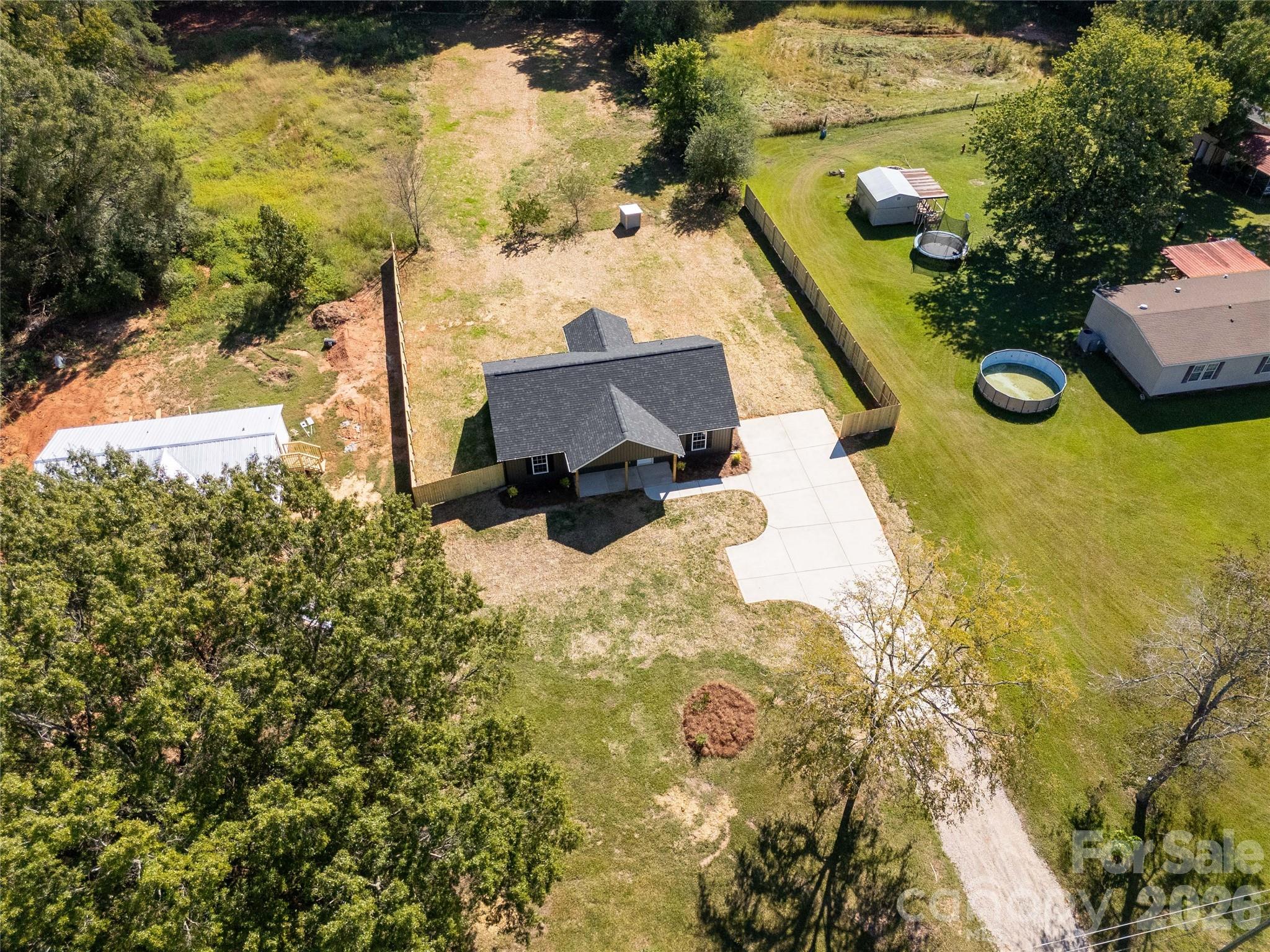 main property photo 37