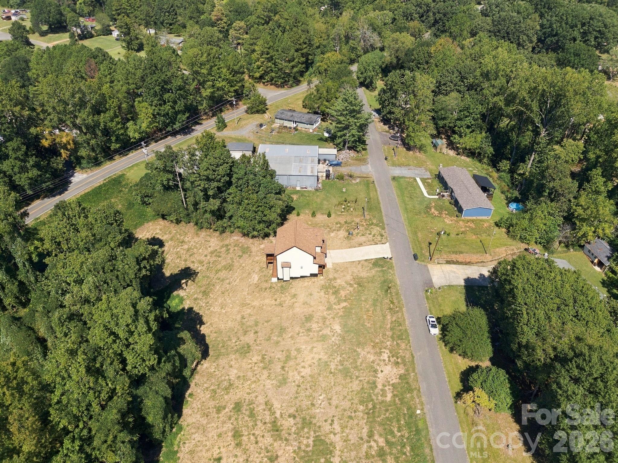 main property photo 32