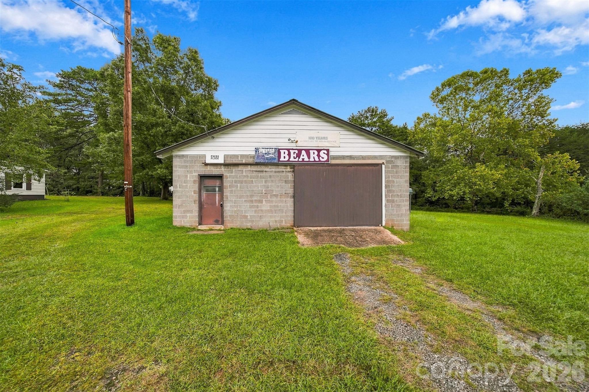 main property photo 2