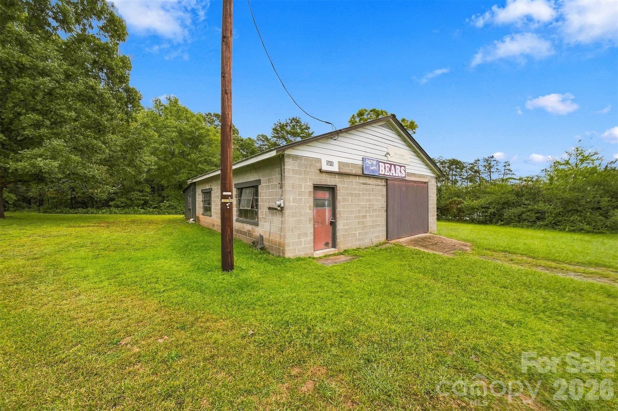main property photo 4
