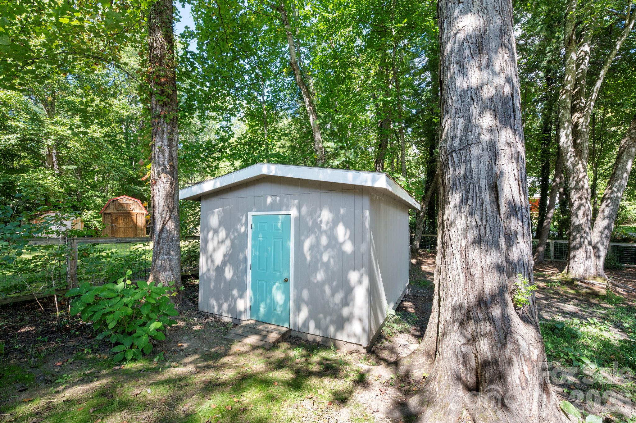 main property photo 23