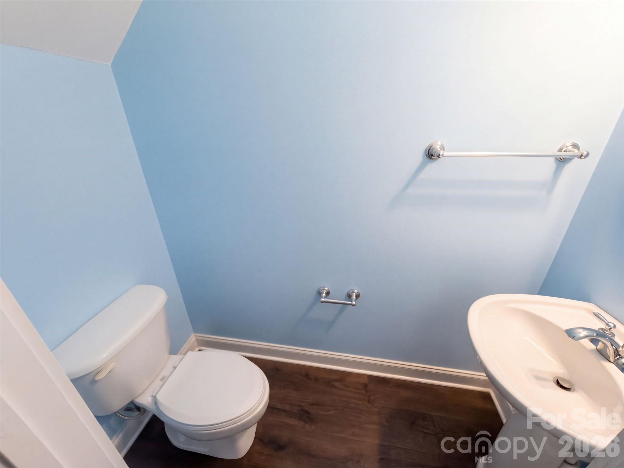 main property photo 8