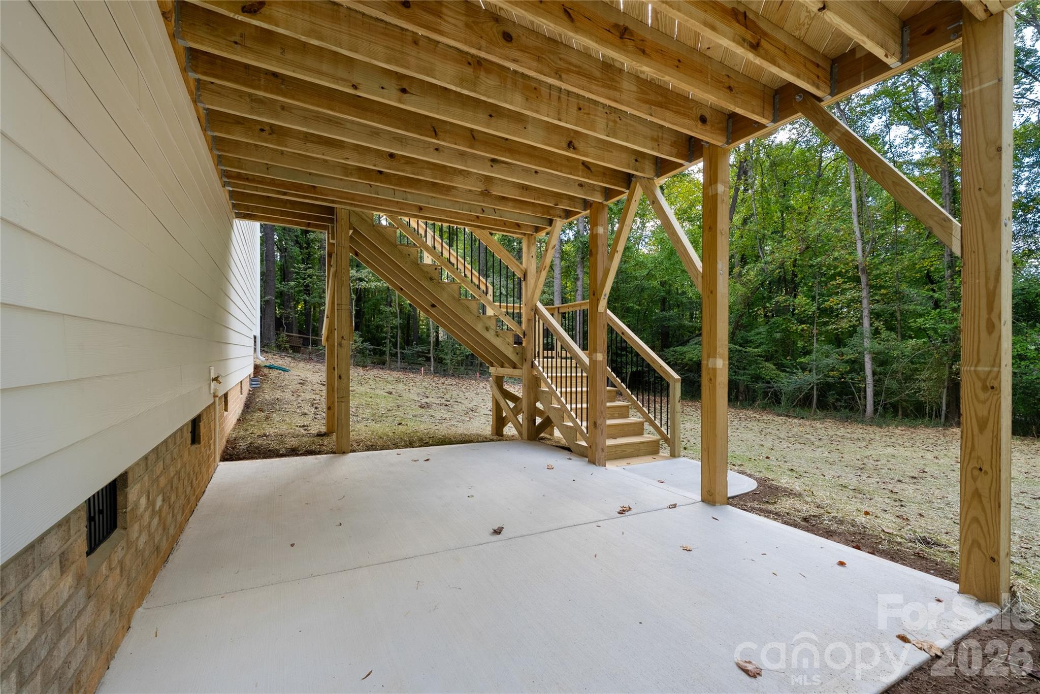 main property photo 30