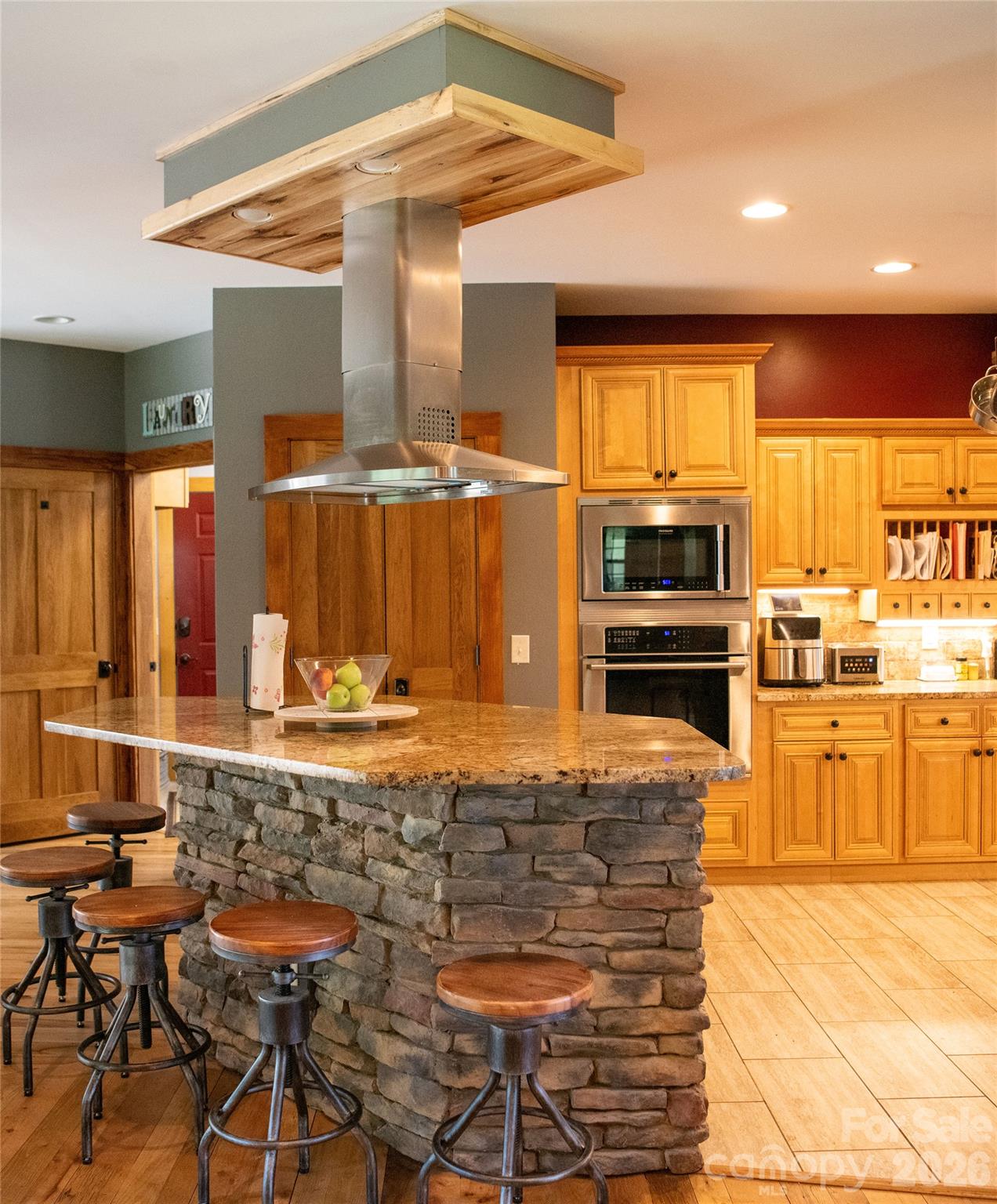 main property photo 27