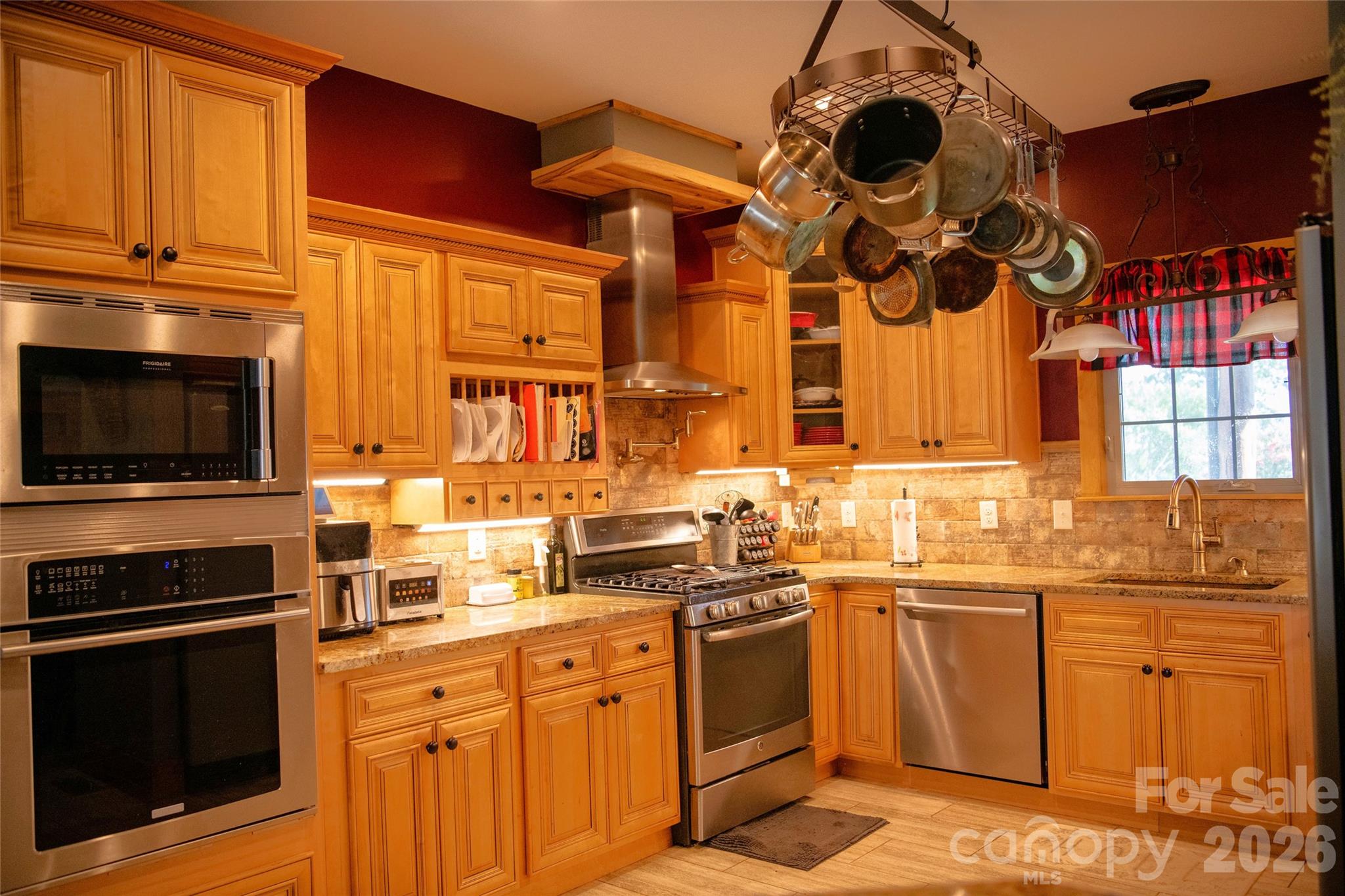 main property photo 31