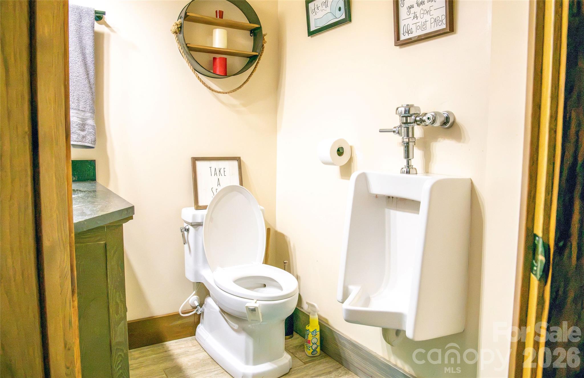 main property photo 33